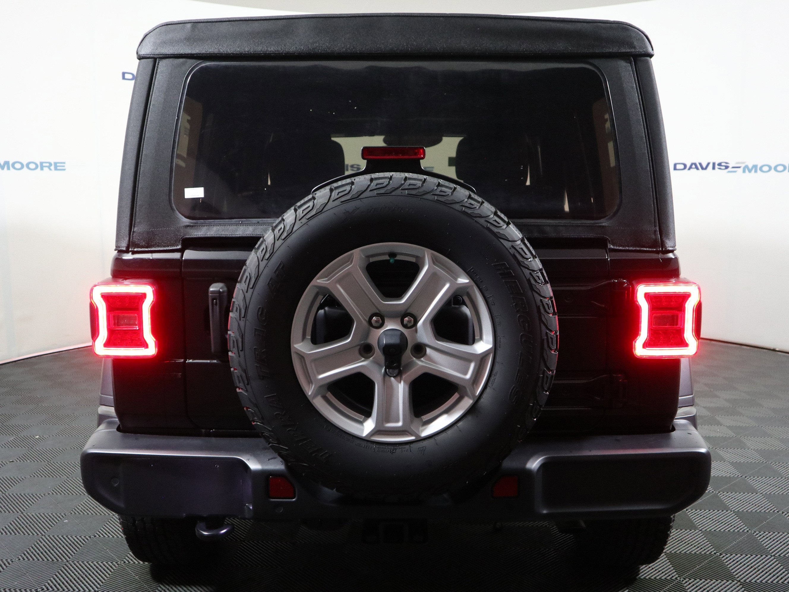 2022 Jeep Wrangler Sport S