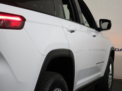 2026 Jeep Grand Cherokee Laredo