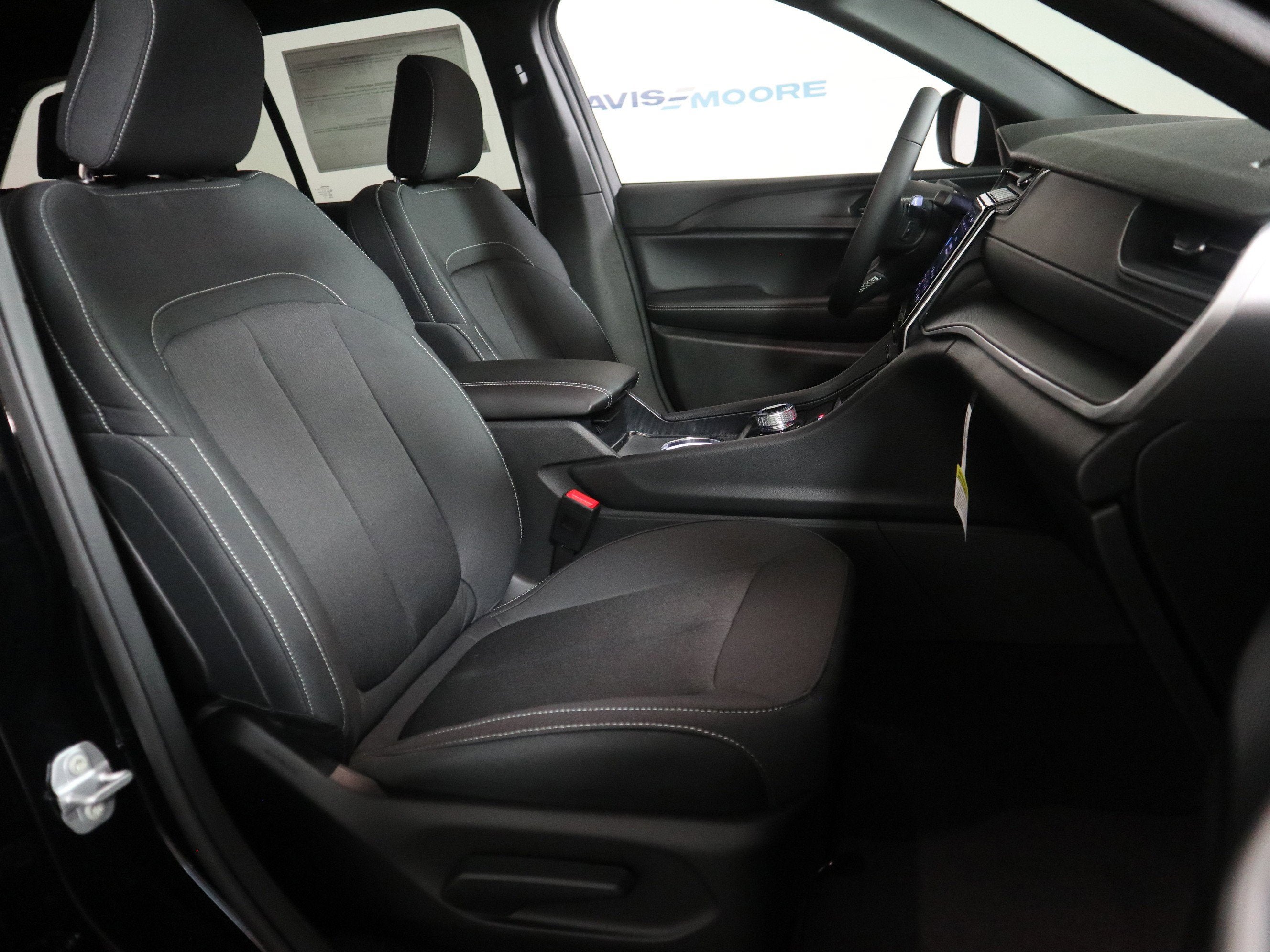 2026 Jeep Grand Cherokee Laredo X