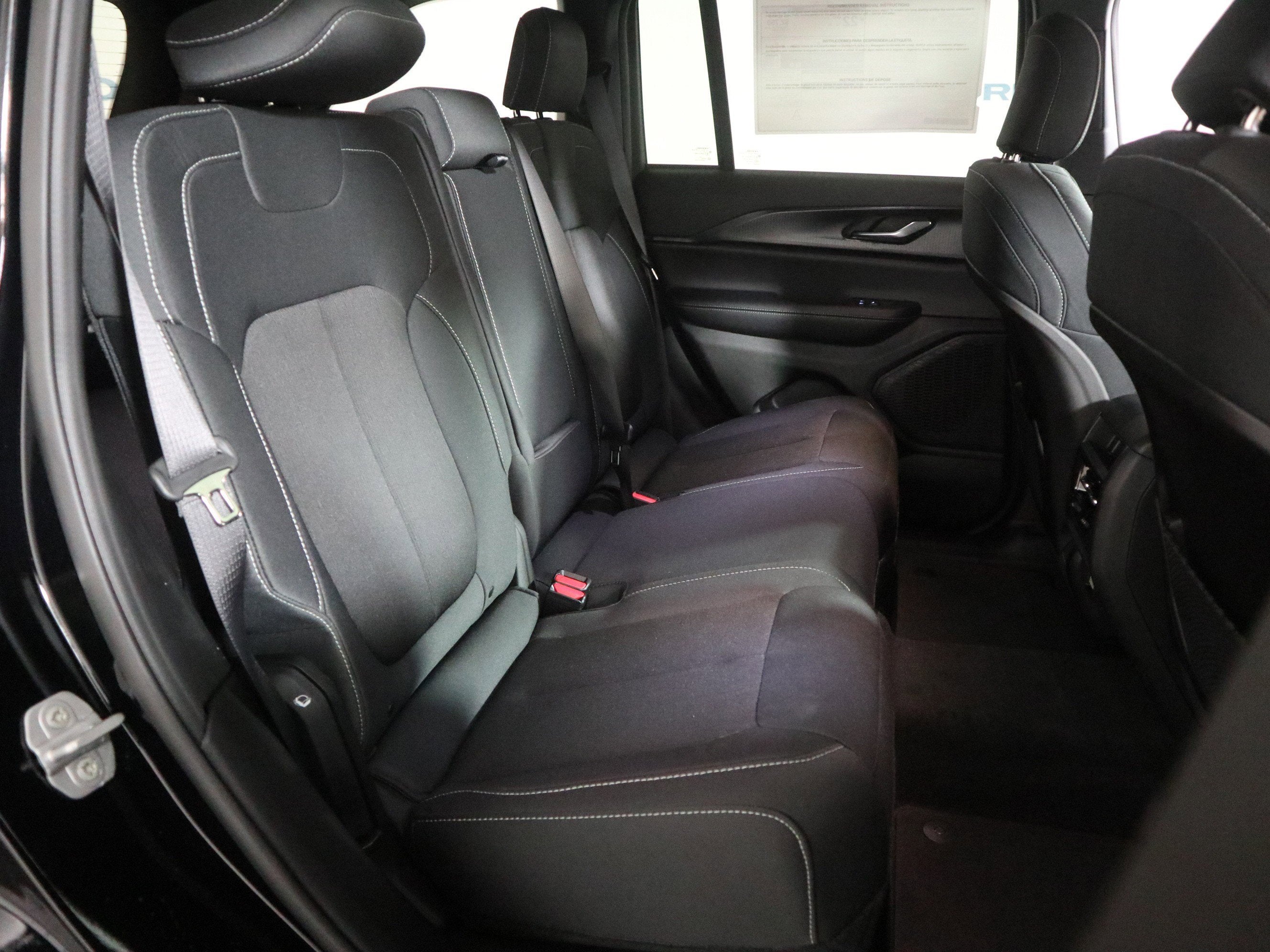 2026 Jeep Grand Cherokee Laredo X