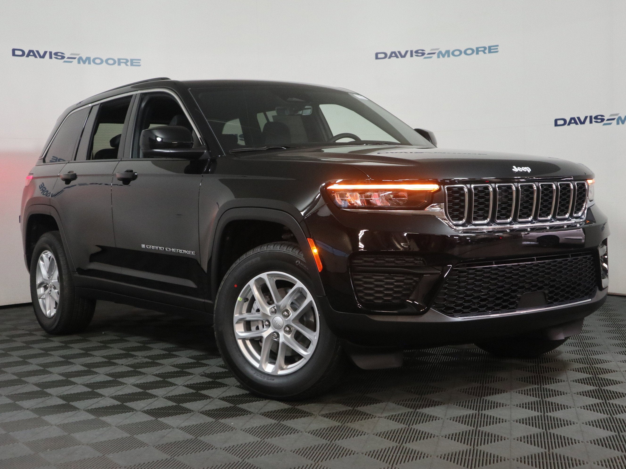 2026 Jeep Grand Cherokee Laredo X