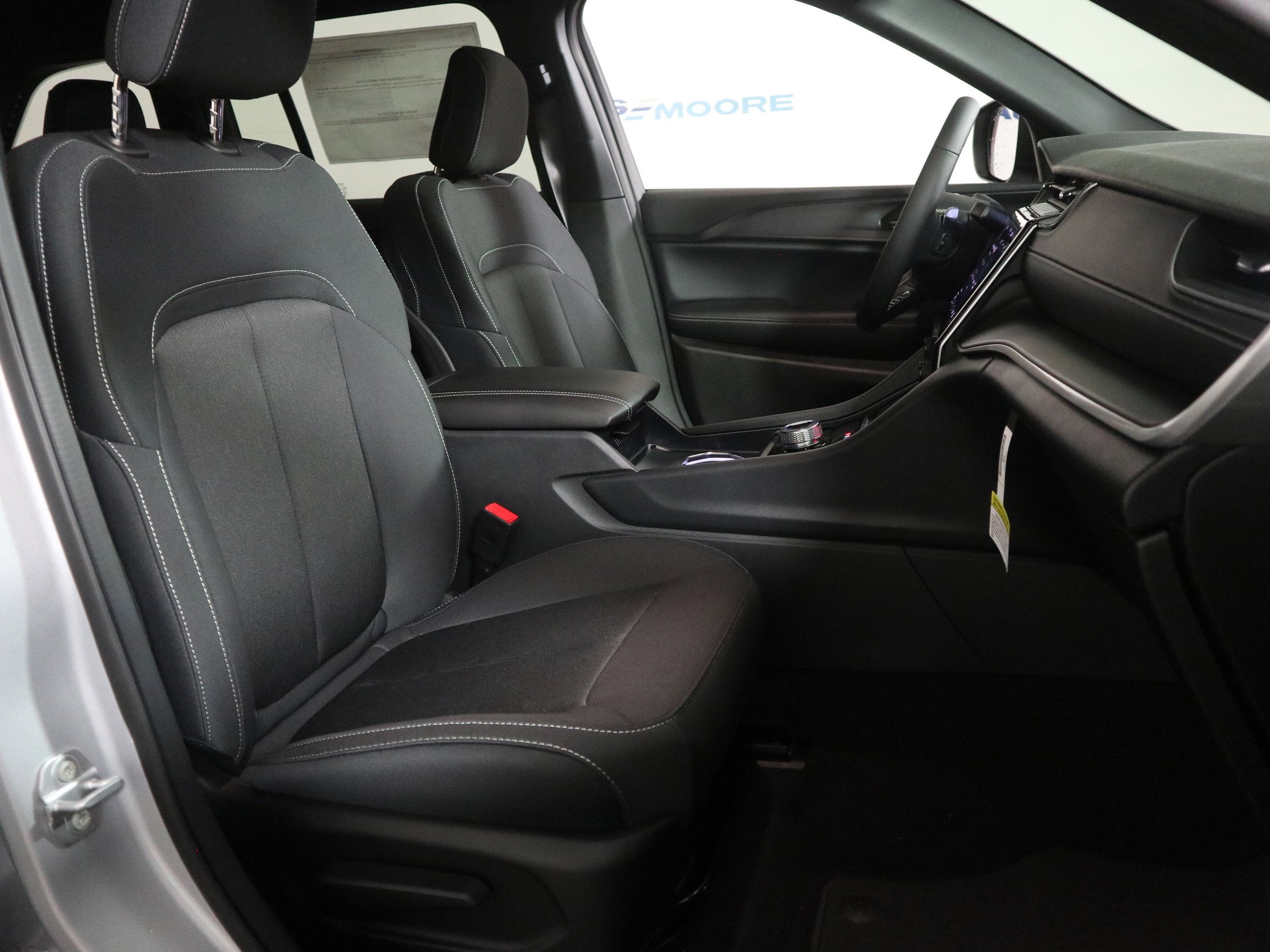 2026 Jeep Grand Cherokee Laredo X