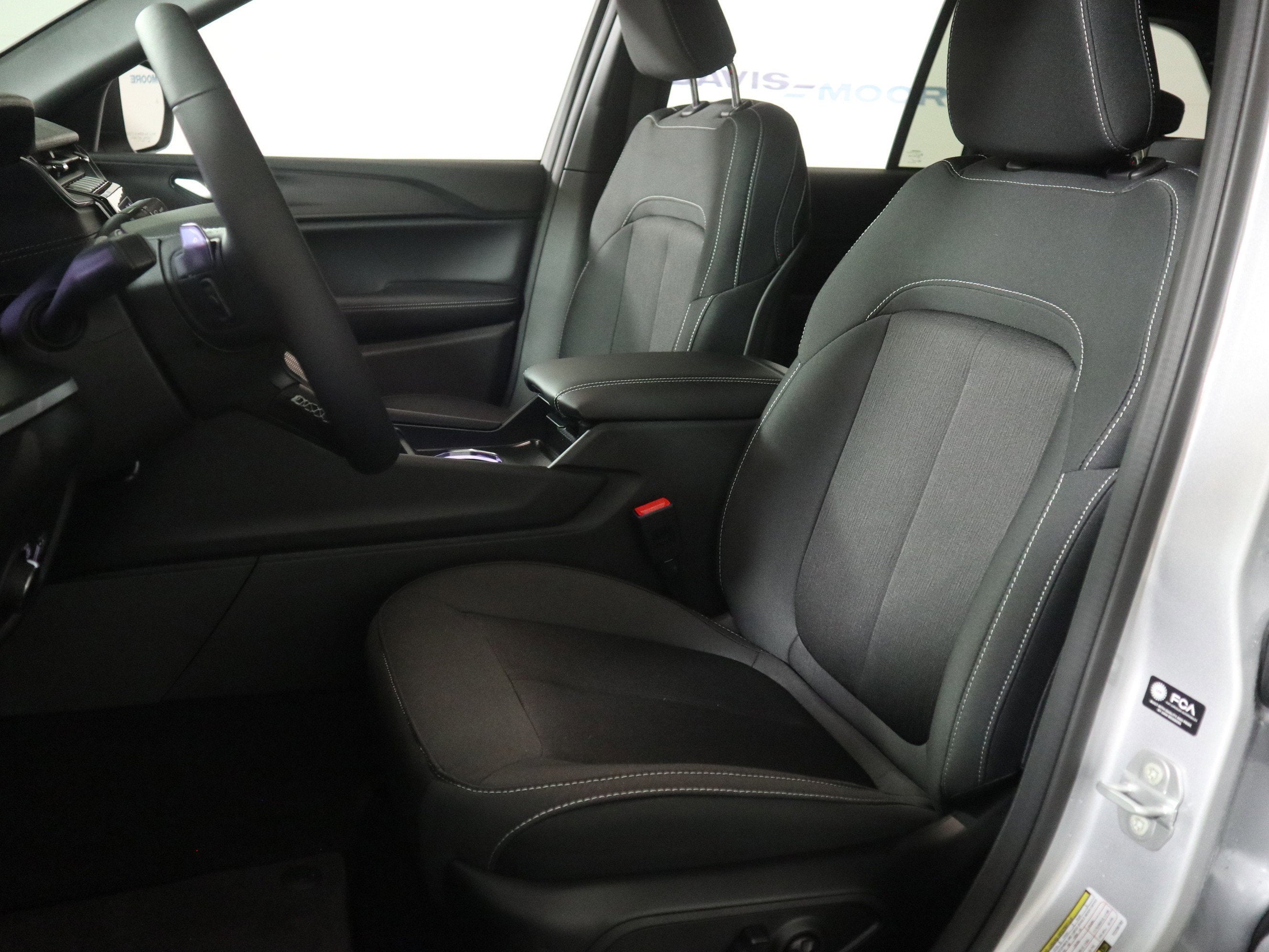 2026 Jeep Grand Cherokee Laredo X