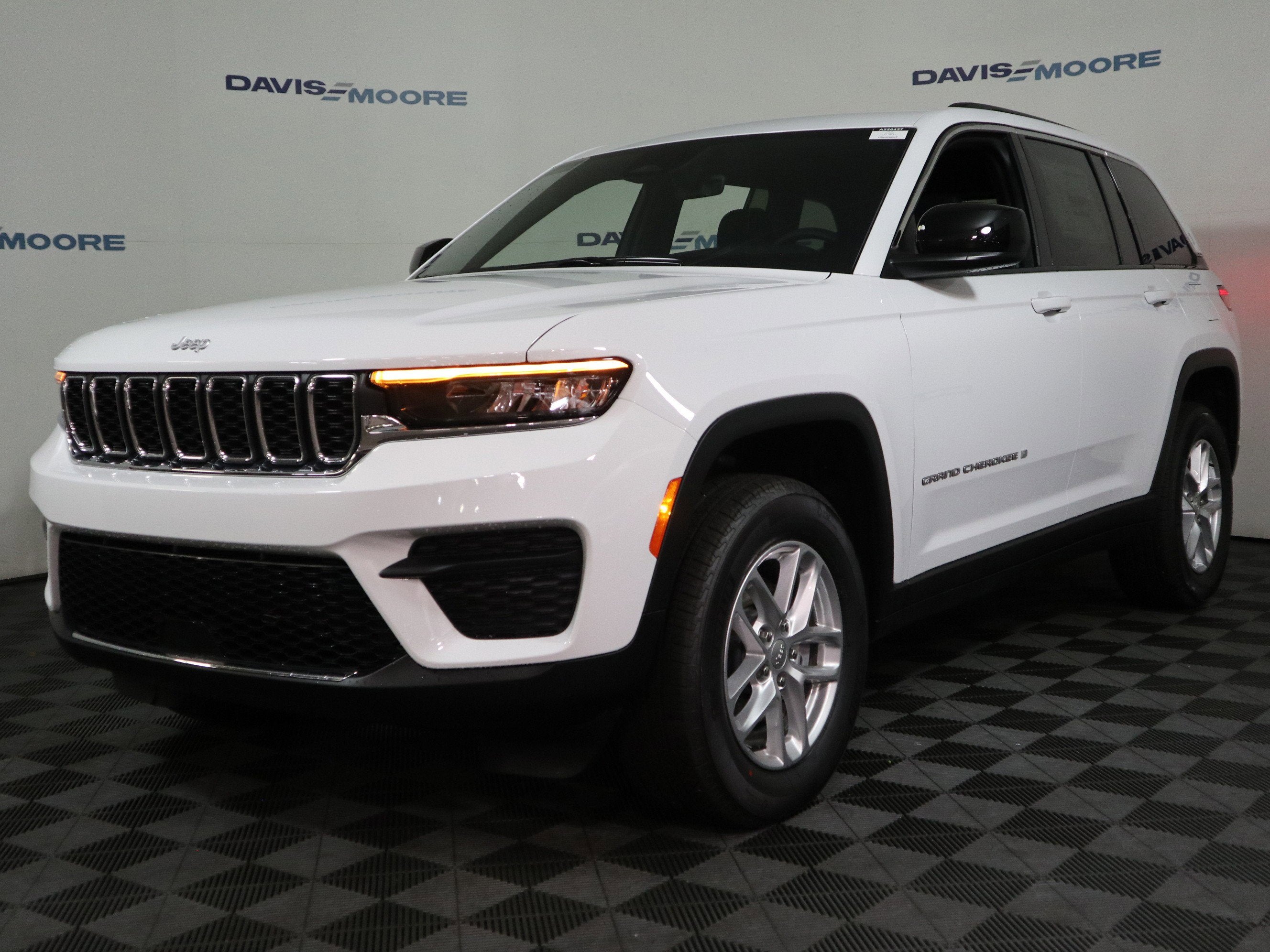 2026 Jeep Grand Cherokee Laredo X