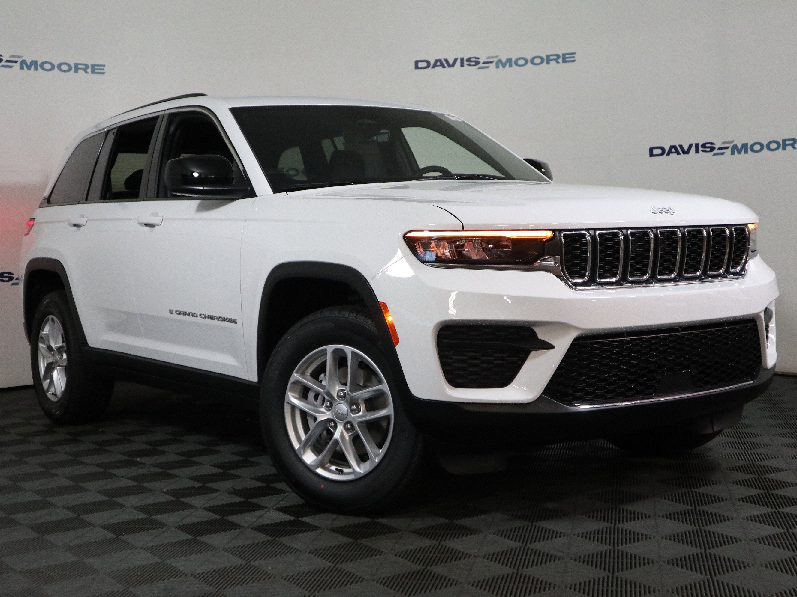 2026 Jeep Grand Cherokee Laredo X