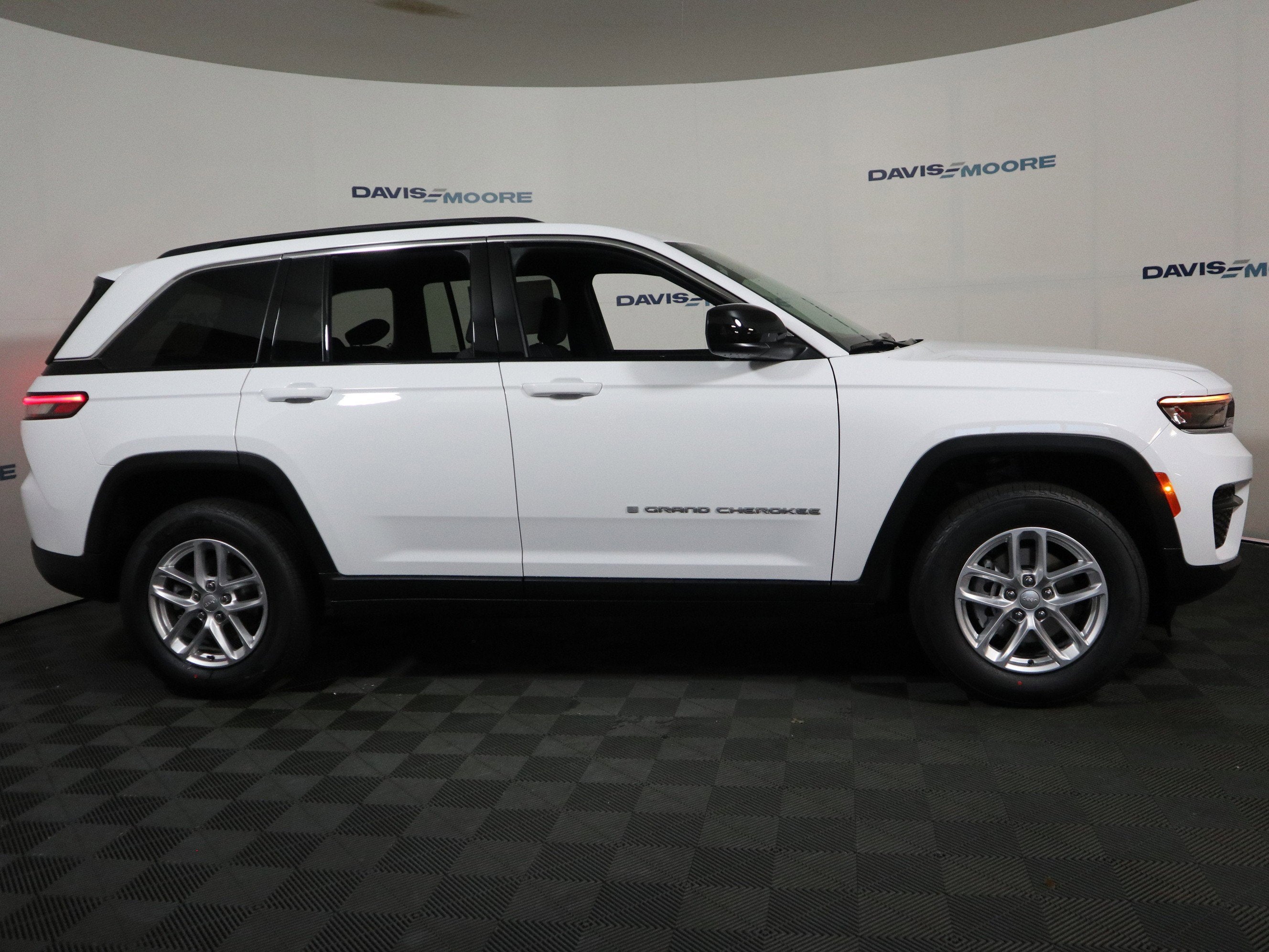 2026 Jeep Grand Cherokee Laredo X
