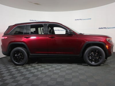 2026 Jeep Grand Cherokee Laredo