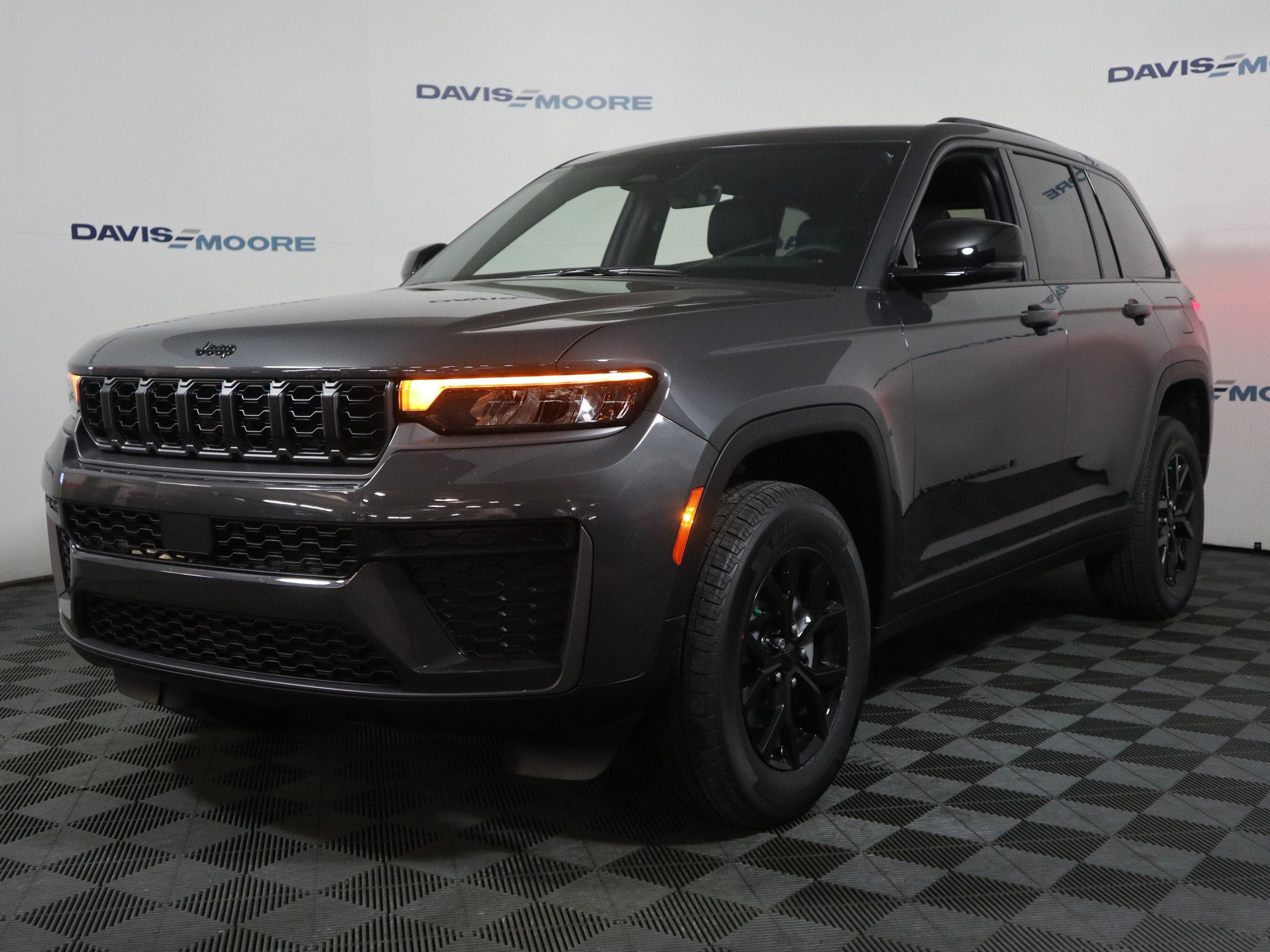 2026 Jeep Grand Cherokee Altitude