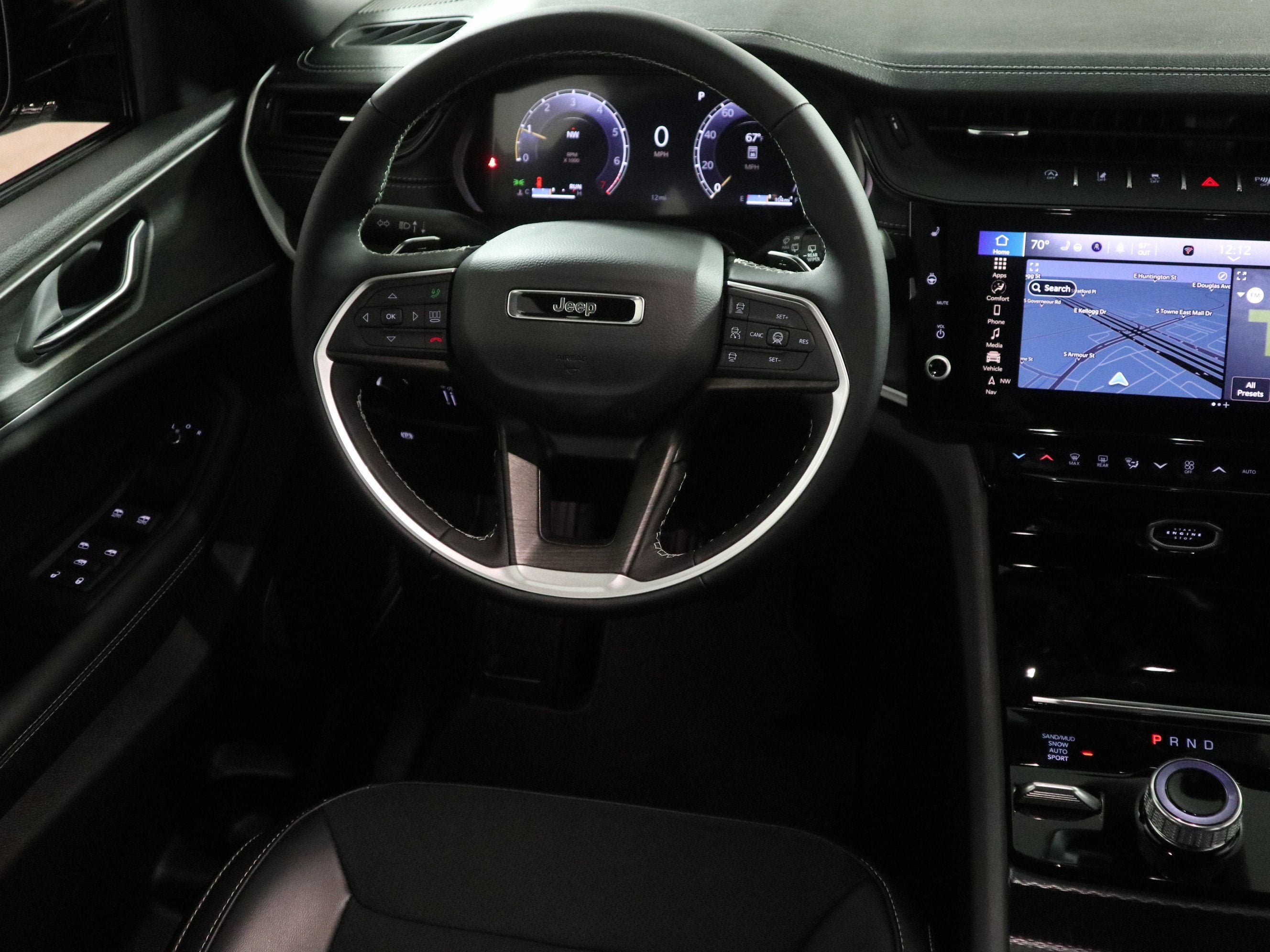 2026 Jeep Grand Cherokee Altitude