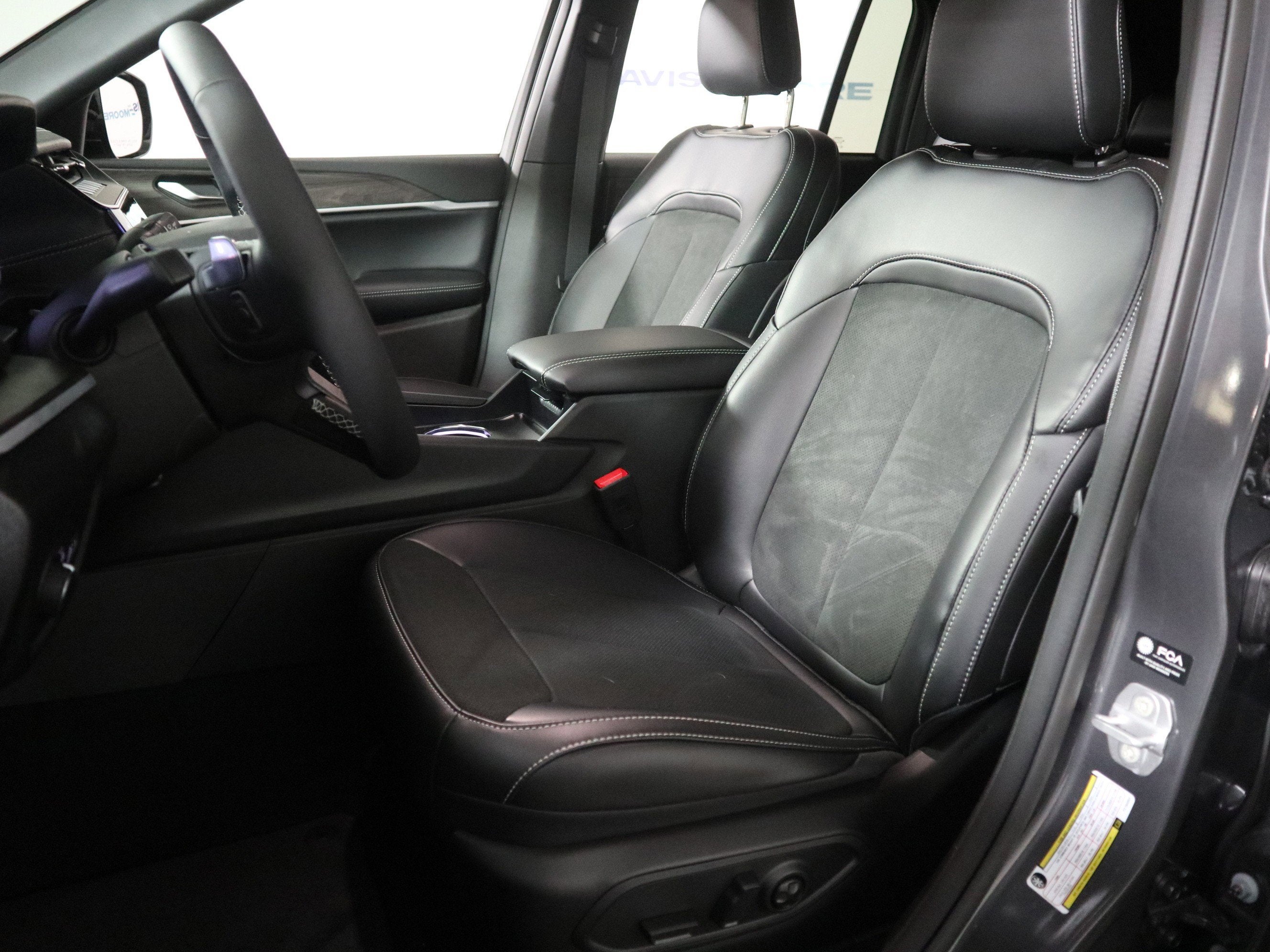 2026 Jeep Grand Cherokee Altitude