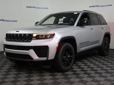 2026 Jeep Grand Cherokee Laredo
