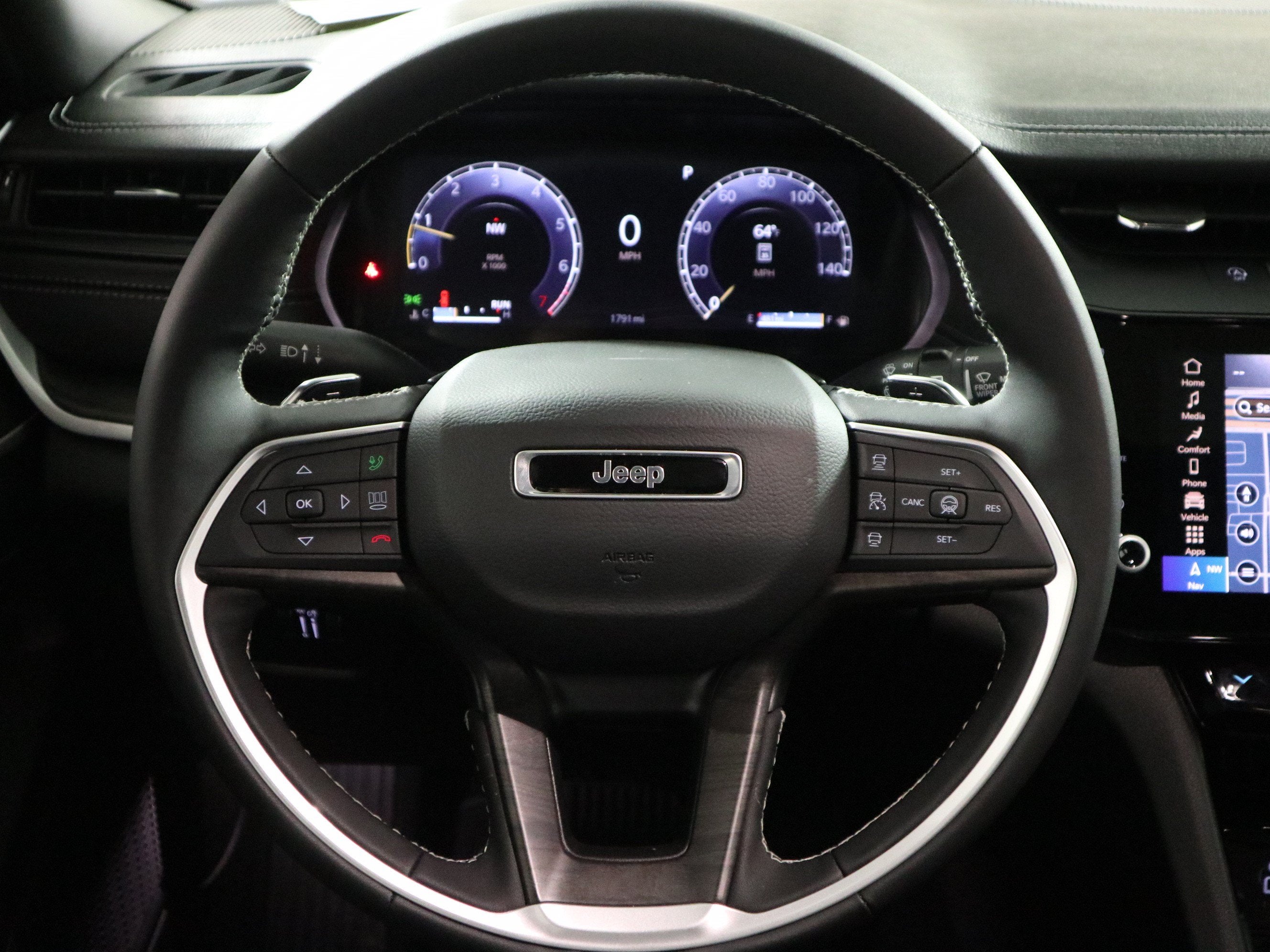 2026 Jeep Grand Cherokee Laredo