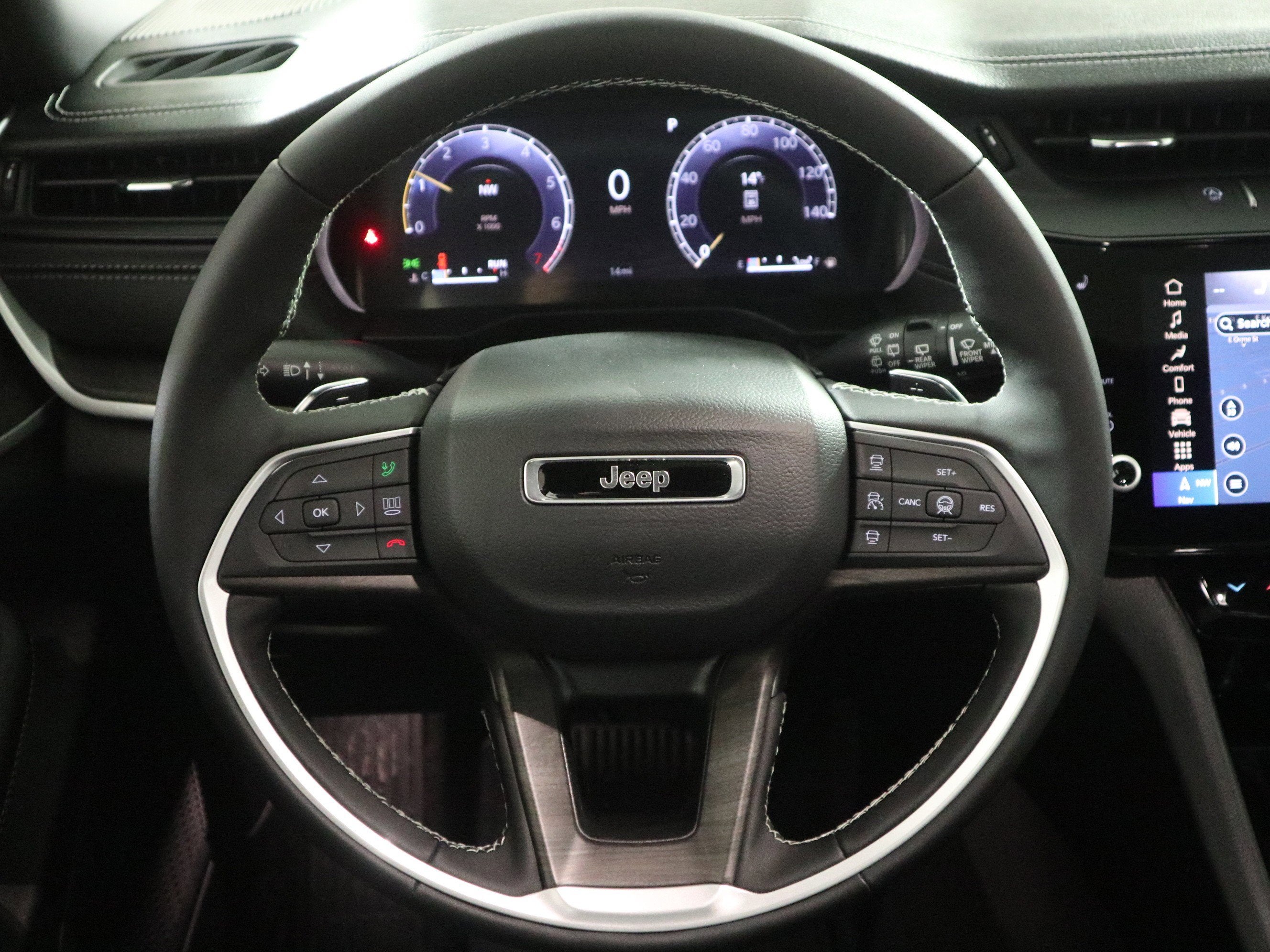 2026 Jeep Grand Cherokee Laredo