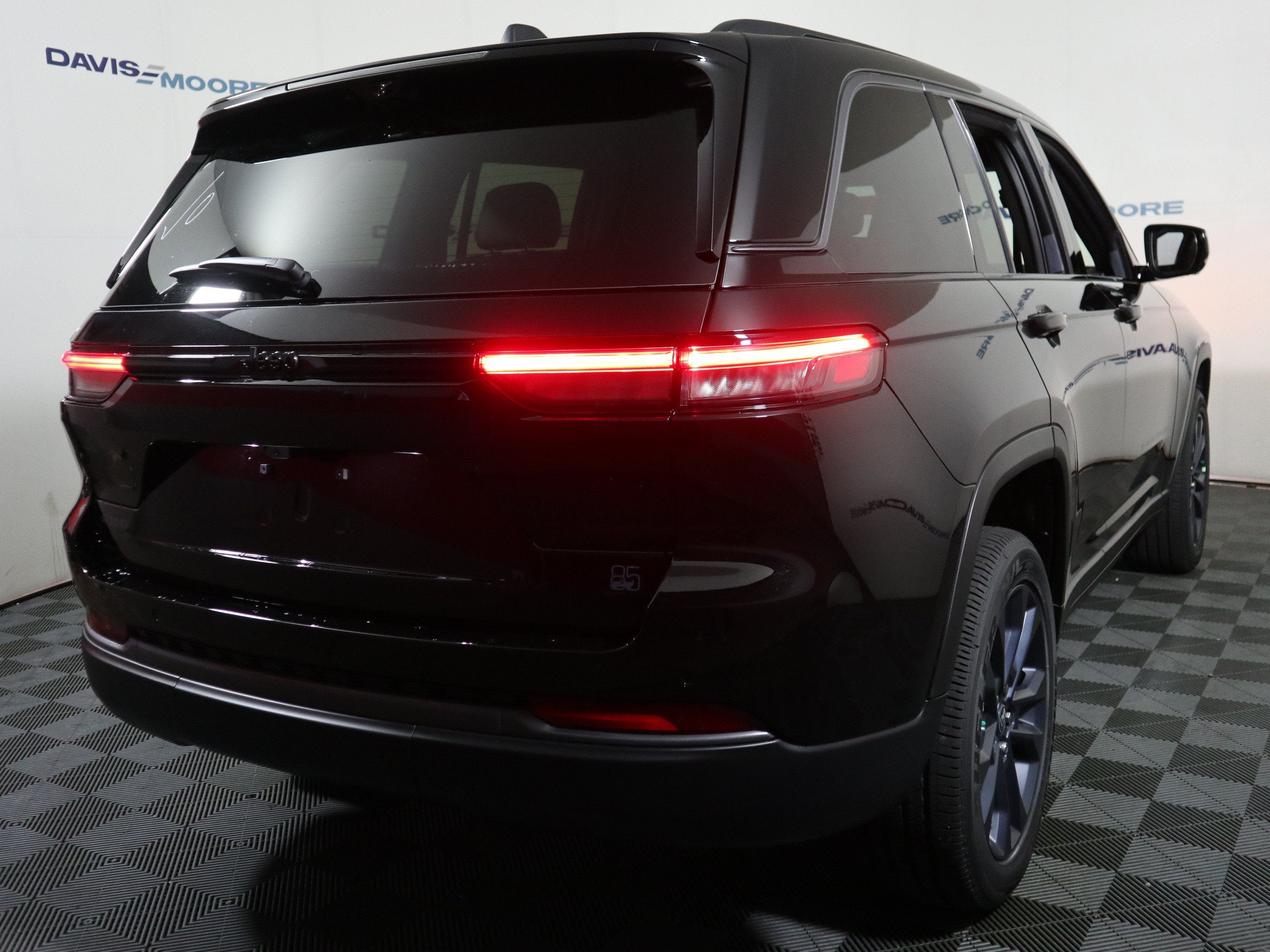 2026 Jeep Grand Cherokee 85th Anniversary Edition 4x4