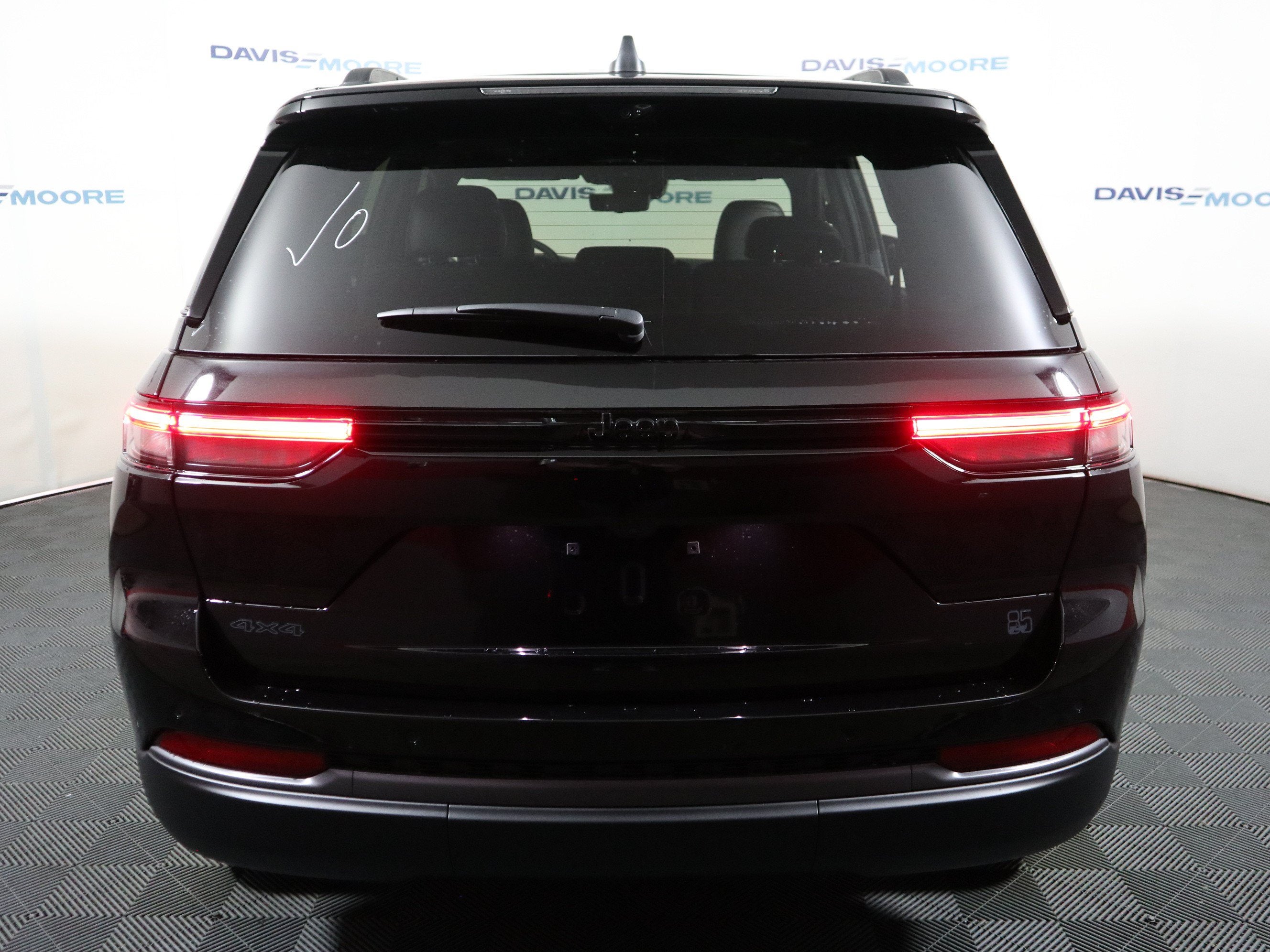 2026 Jeep Grand Cherokee 85th Anniversary Edition 4x4