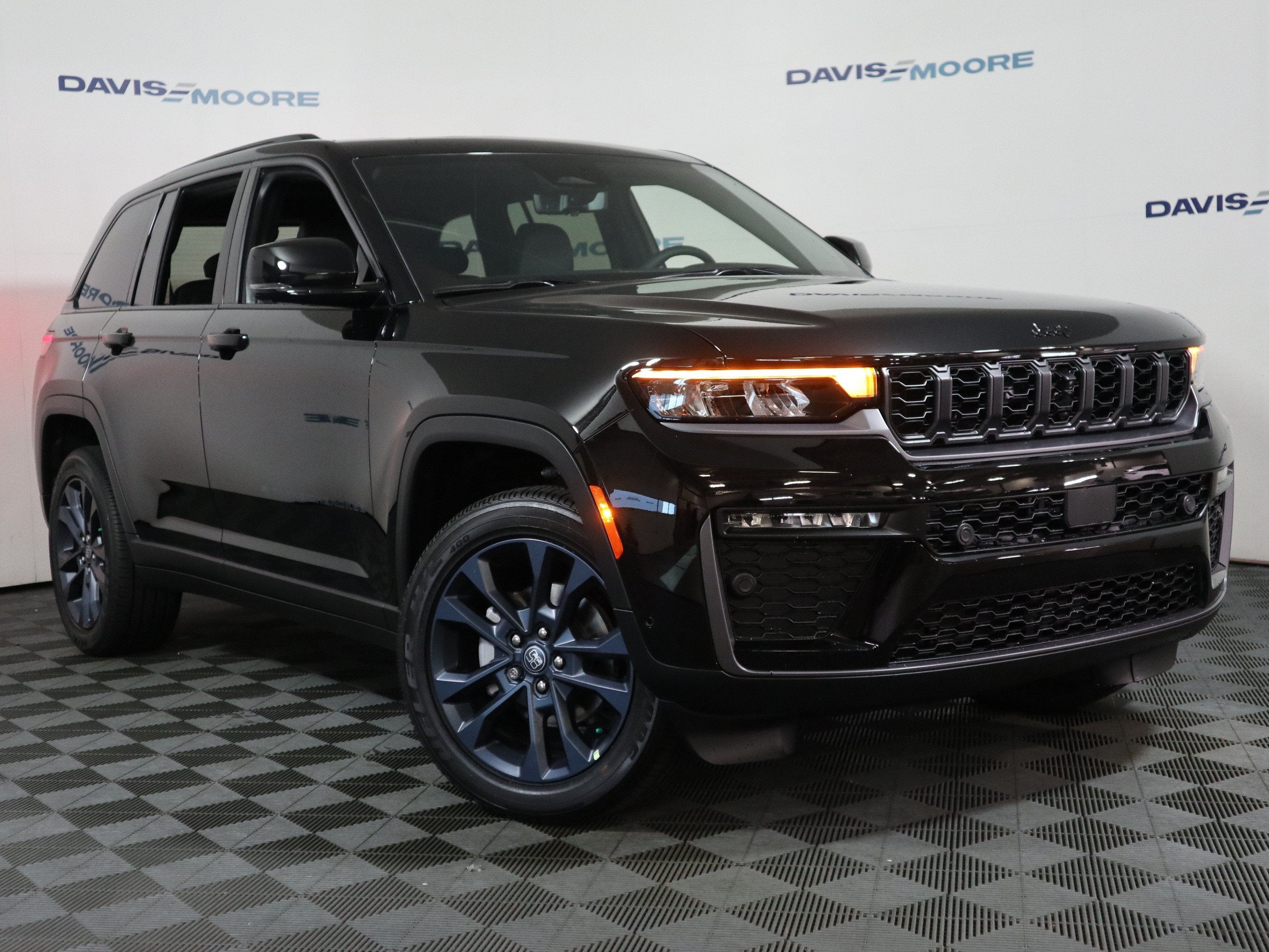 2026 Jeep Grand Cherokee 85th Anniversary Edition 4x4