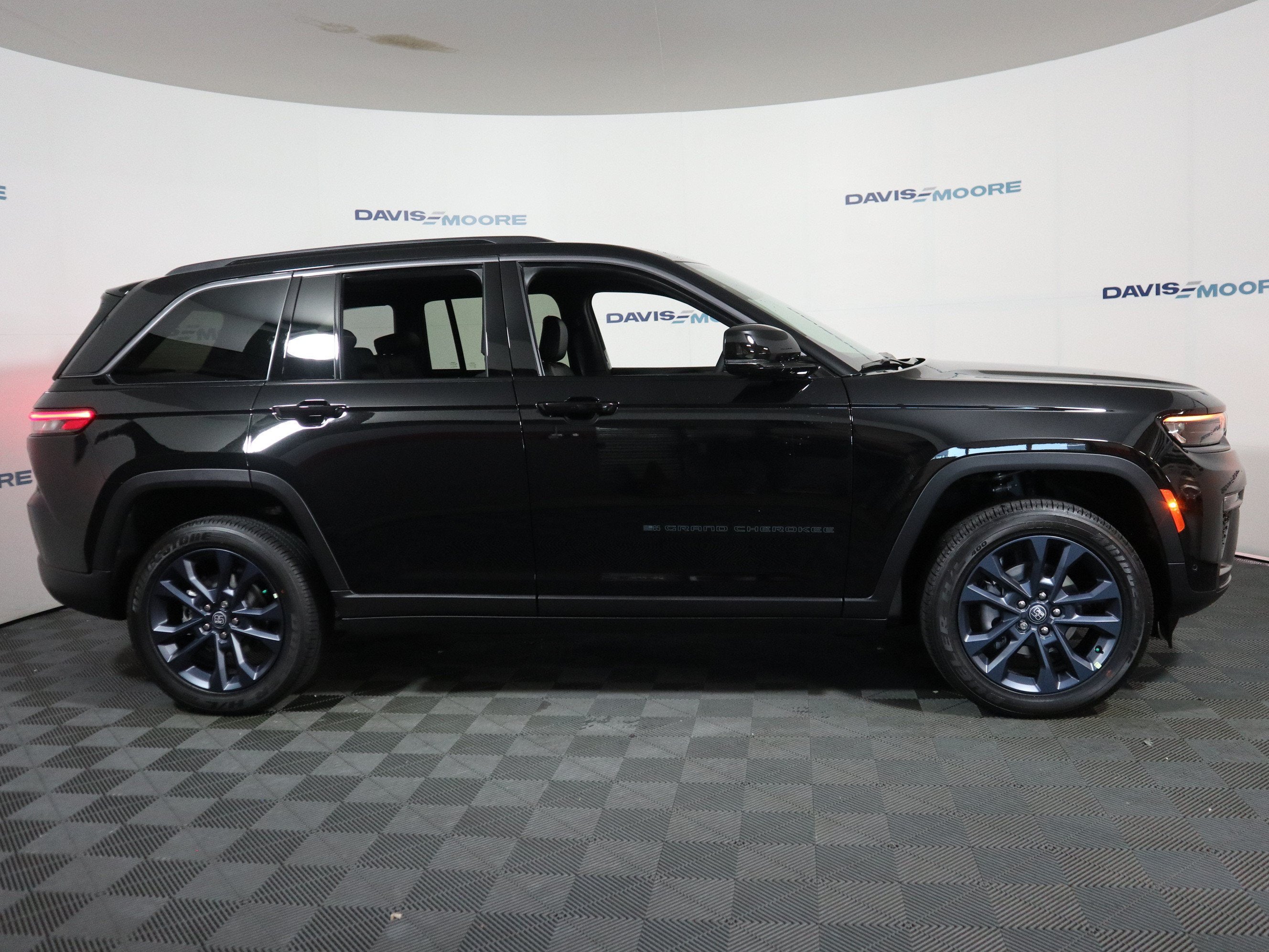 2026 Jeep Grand Cherokee 85th Anniversary Edition 4x4