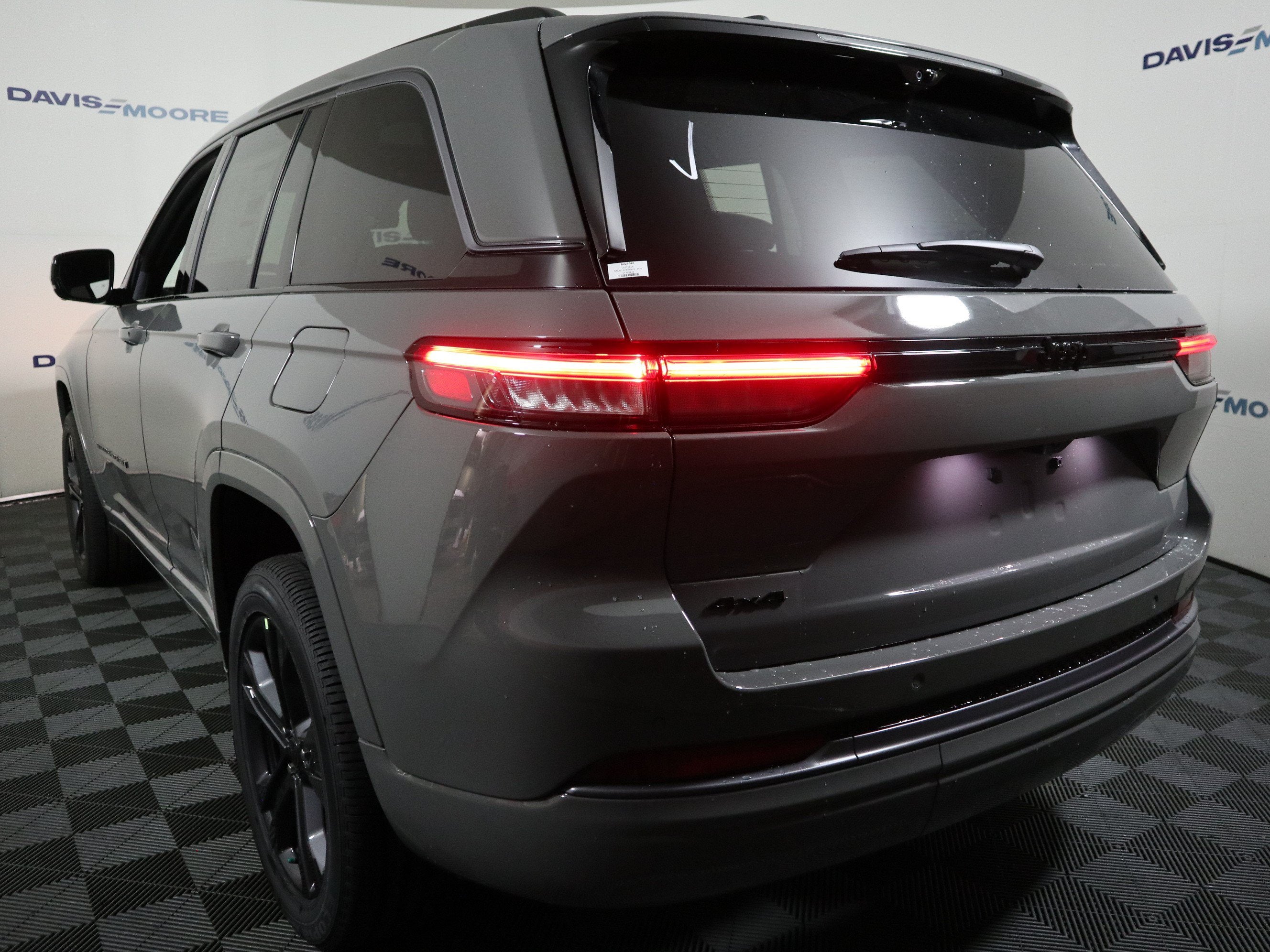 2027 Jeep Grand Cherokee Limited