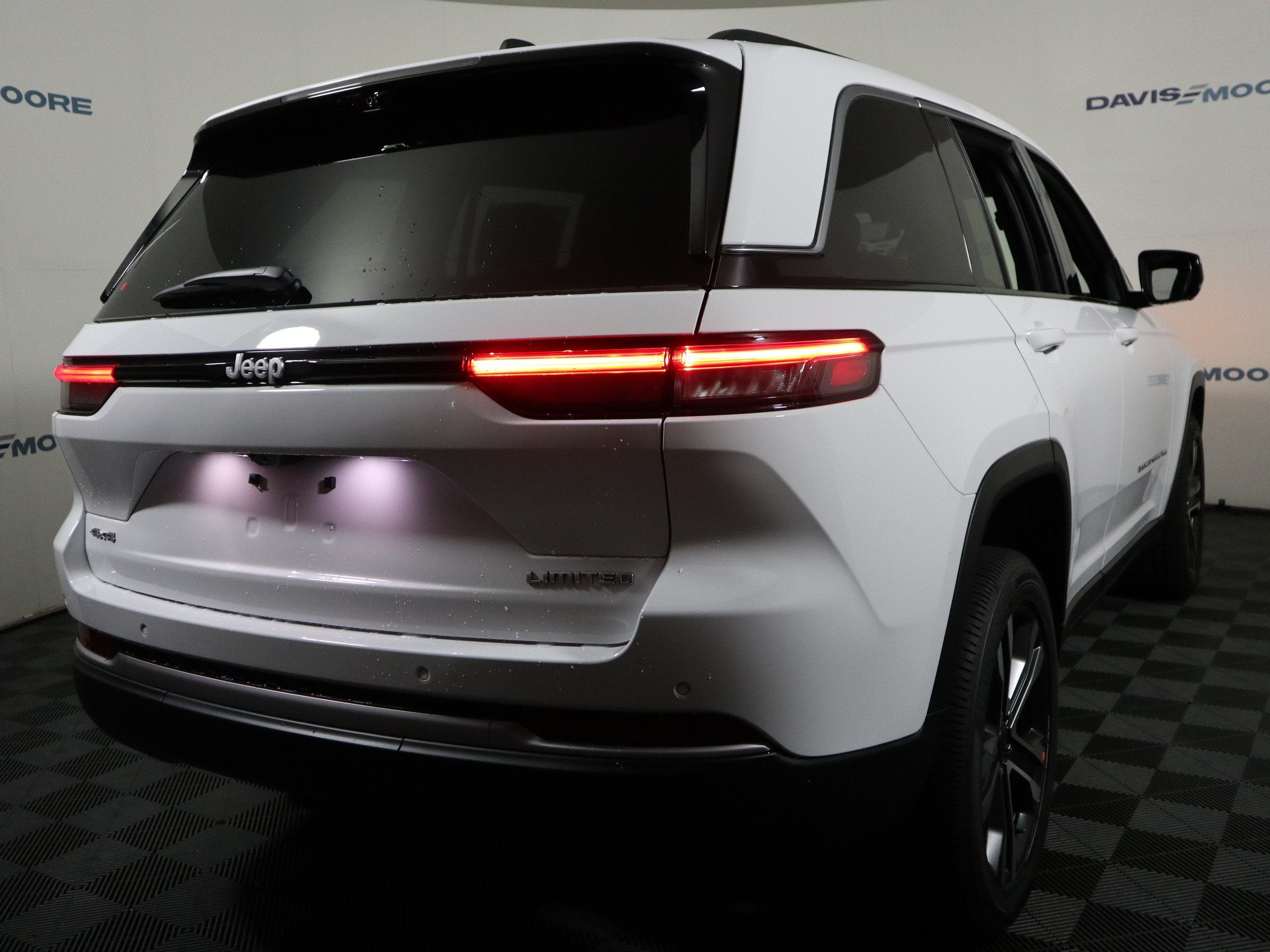 2027 Jeep Grand Cherokee Limited