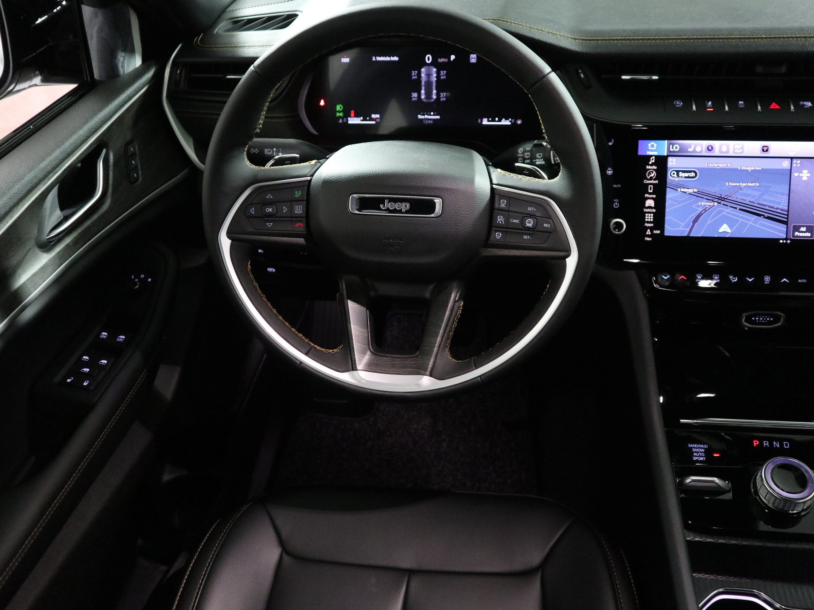 2026 Jeep Grand Cherokee 85th Anniversary Edition 4x4