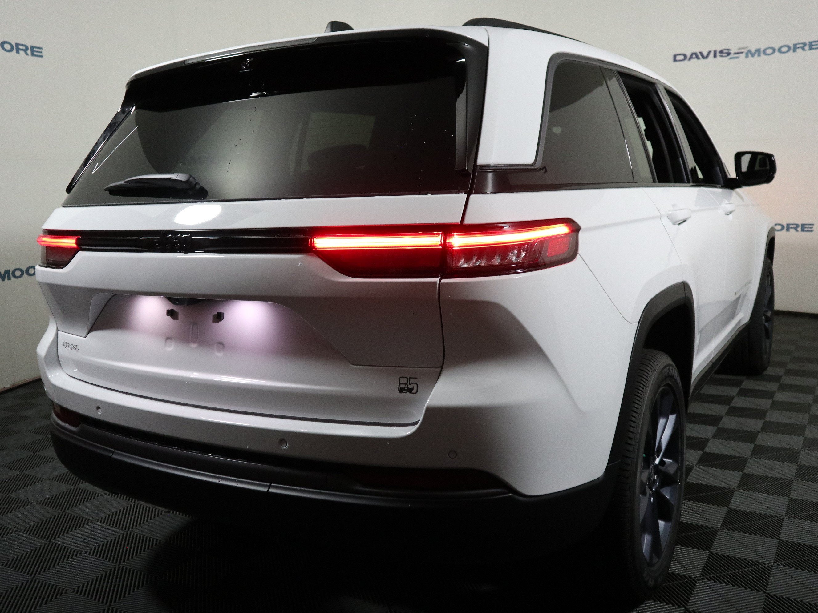 2026 Jeep Grand Cherokee 85th Anniversary Edition 4x4