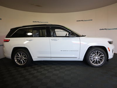 2022 Jeep Grand Cherokee Summit