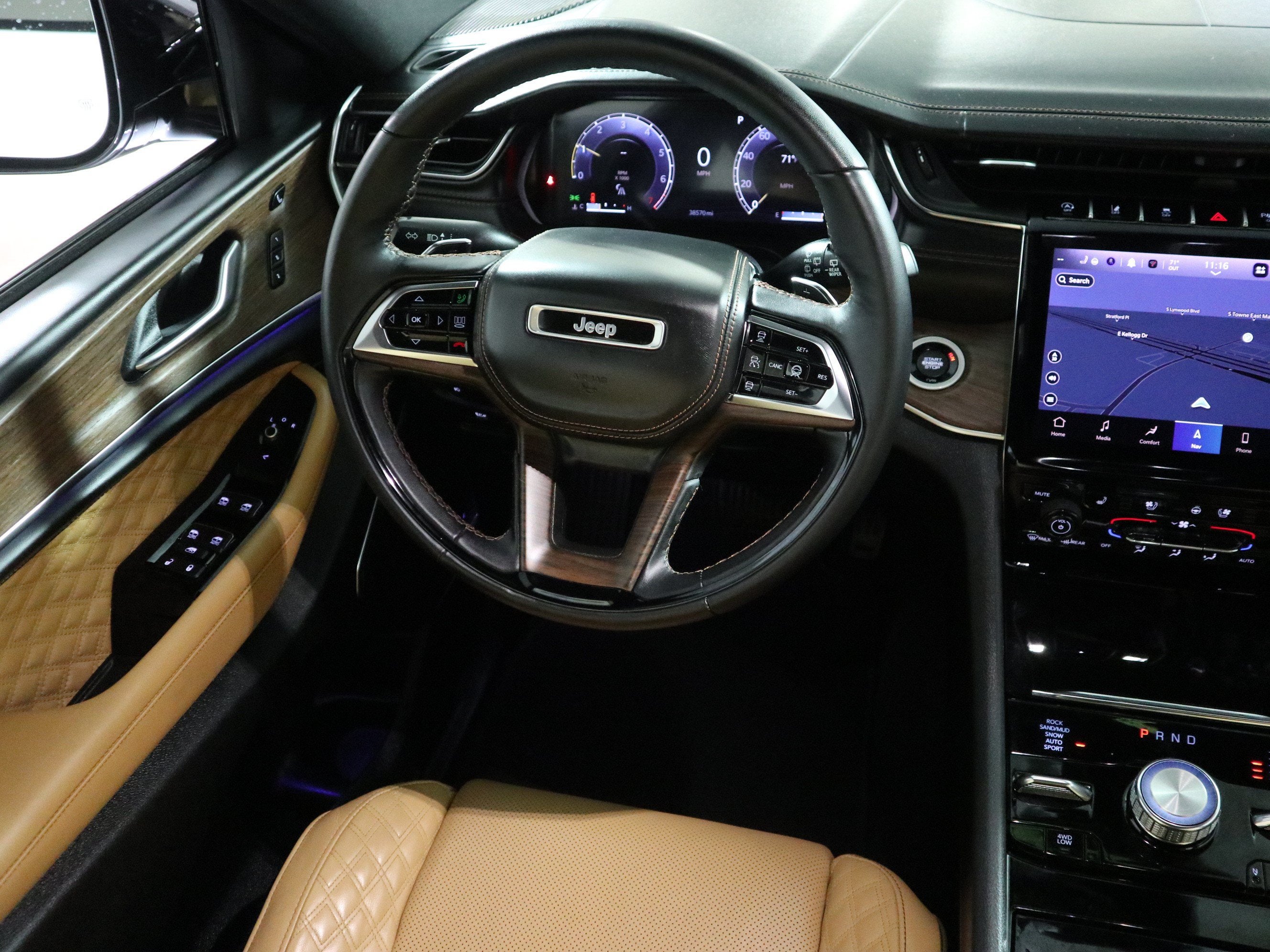 2022 Jeep Grand Cherokee Summit