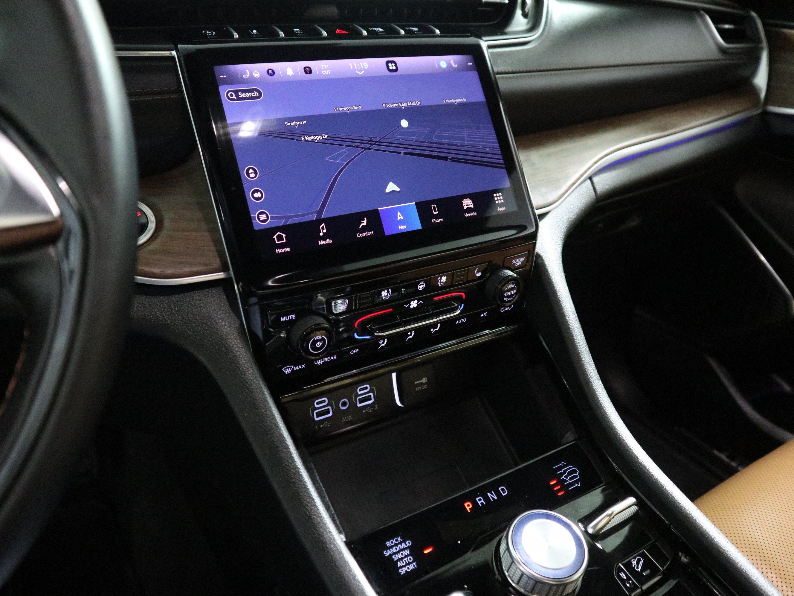 2022 Jeep Grand Cherokee Summit