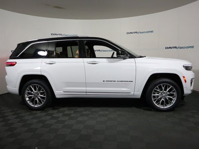 2022 Jeep Grand Cherokee Summit