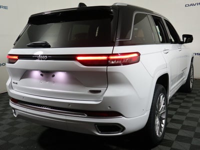 2022 Jeep Grand Cherokee Summit