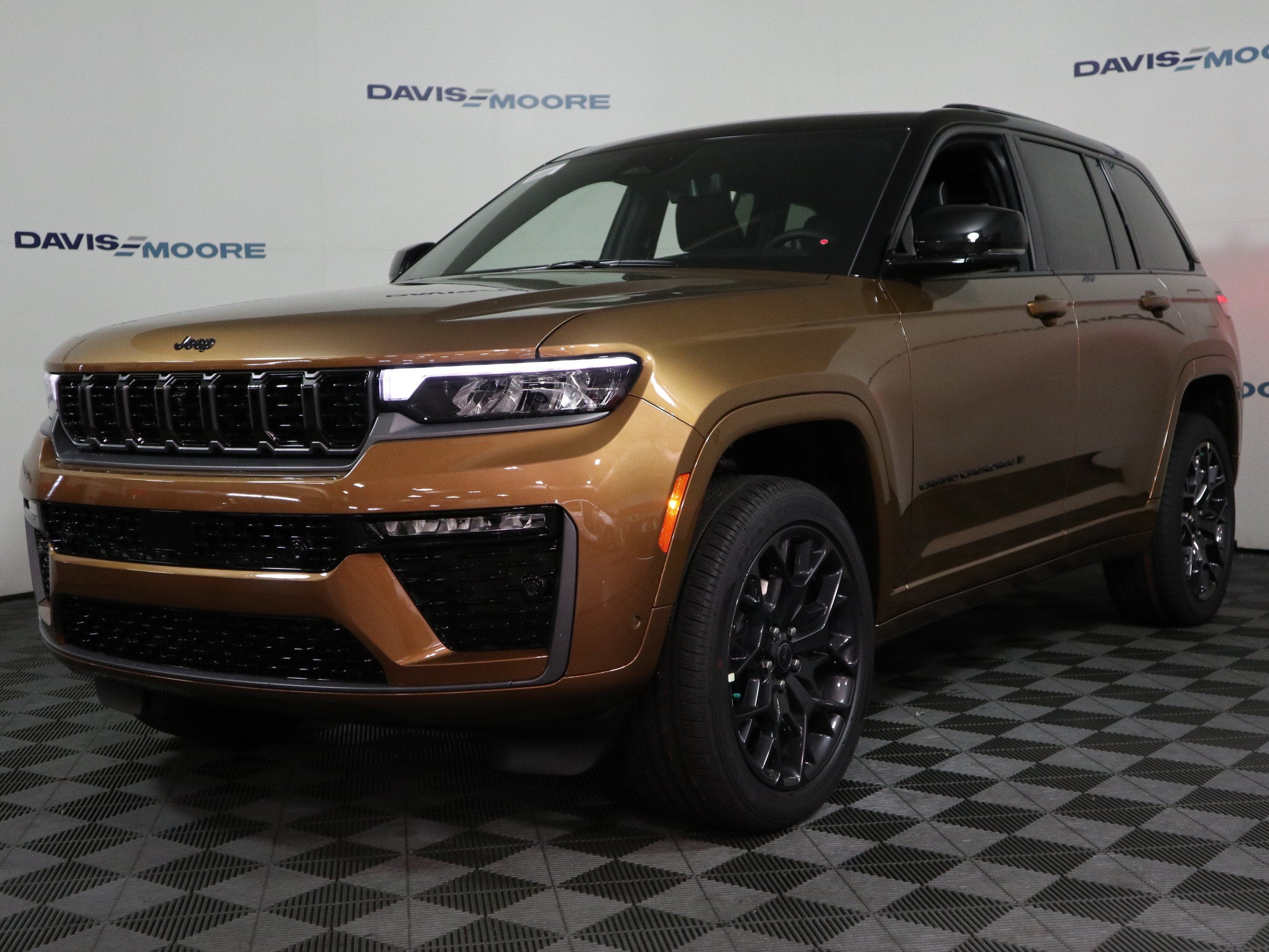 2027 Jeep Grand Cherokee Summit