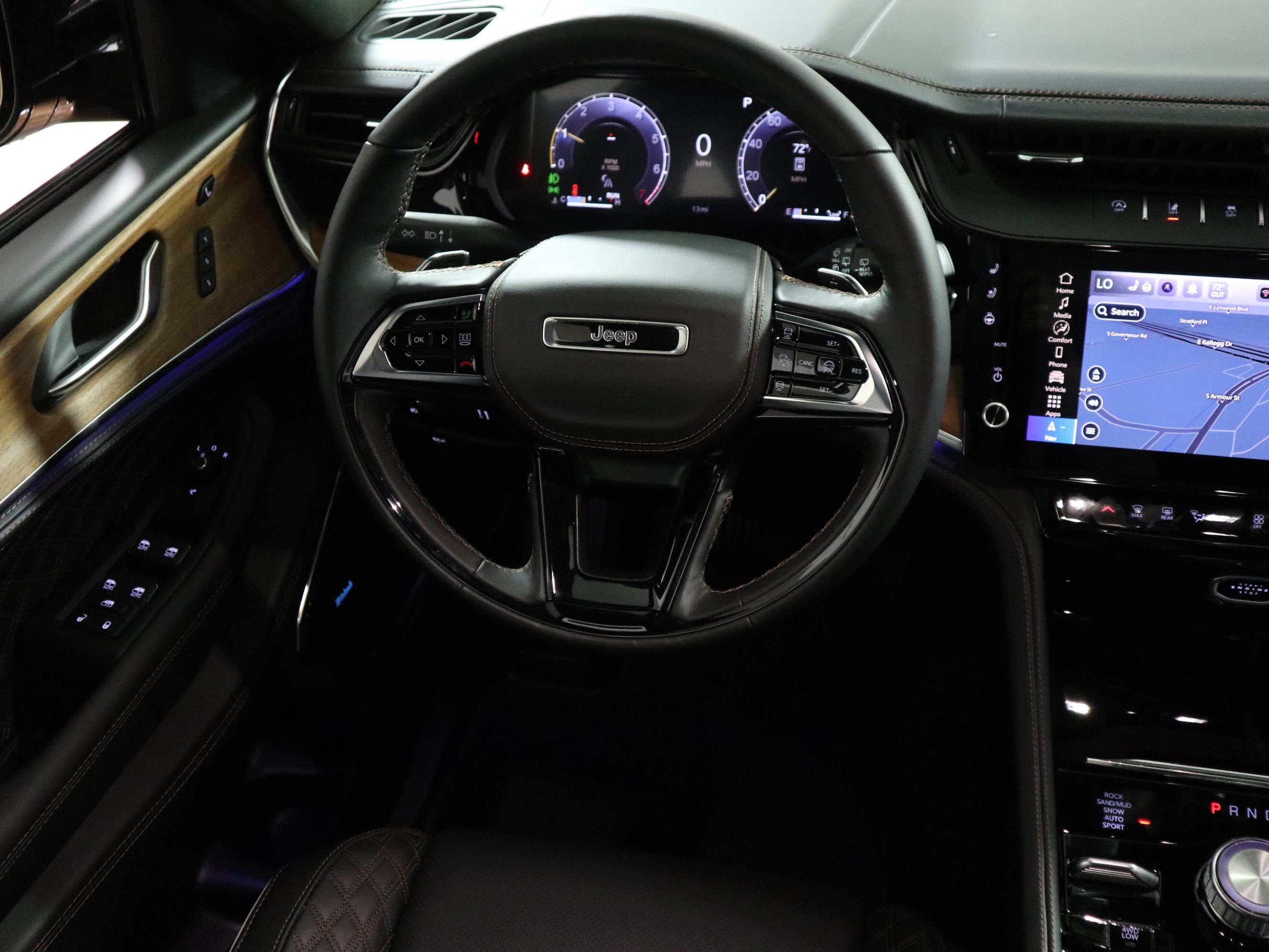 2027 Jeep Grand Cherokee Summit