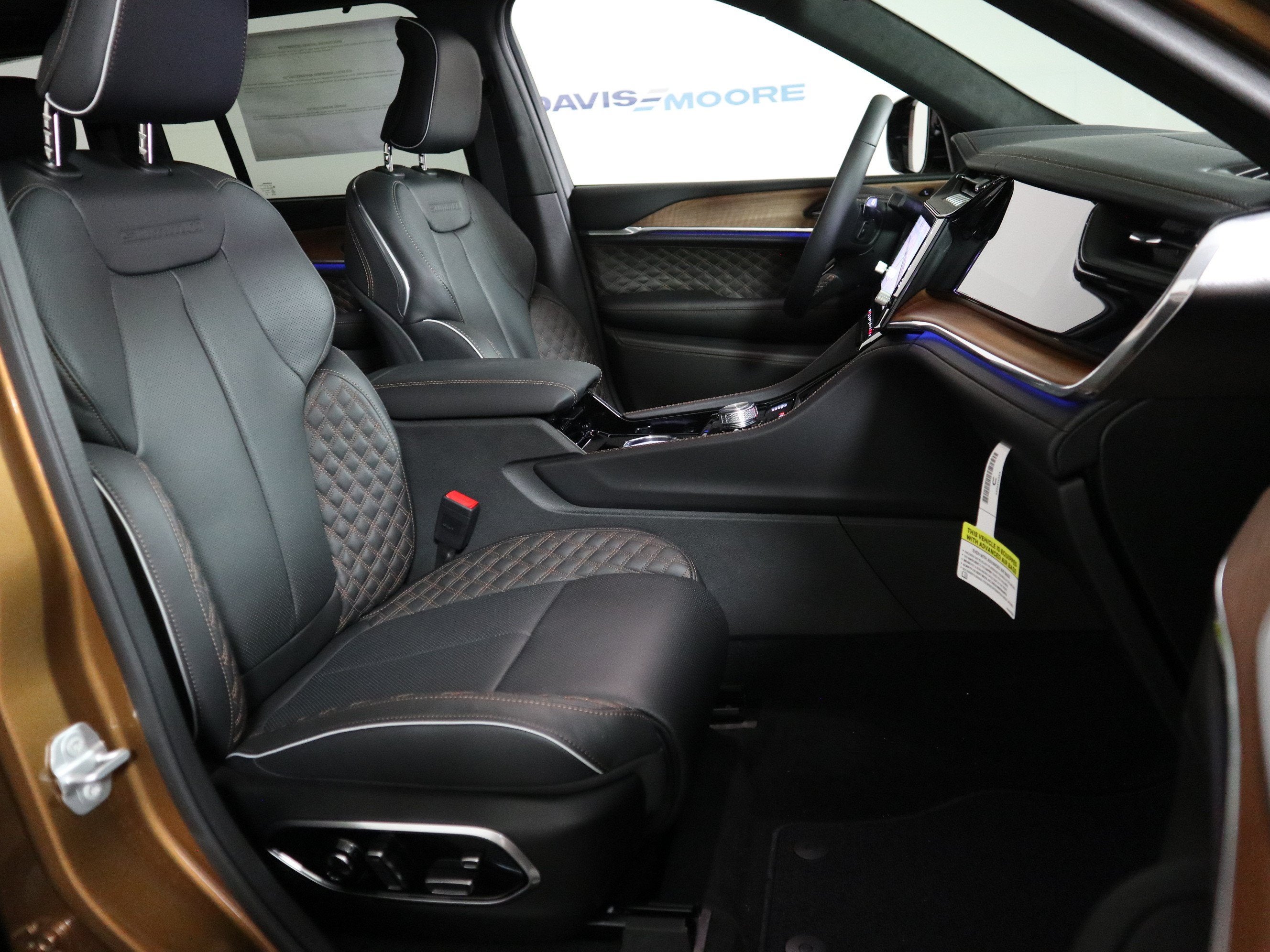 2027 Jeep Grand Cherokee Summit