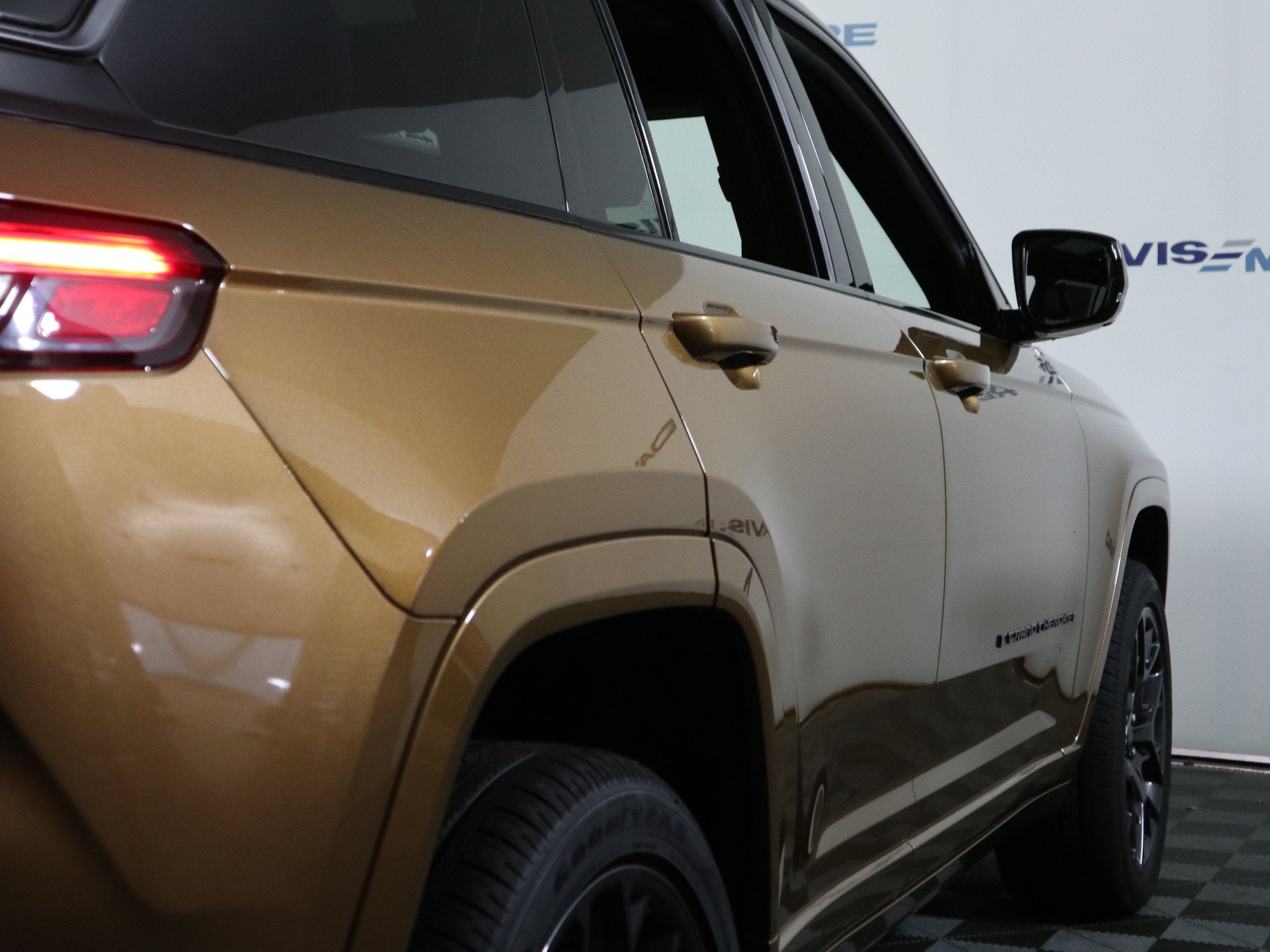2027 Jeep Grand Cherokee Summit