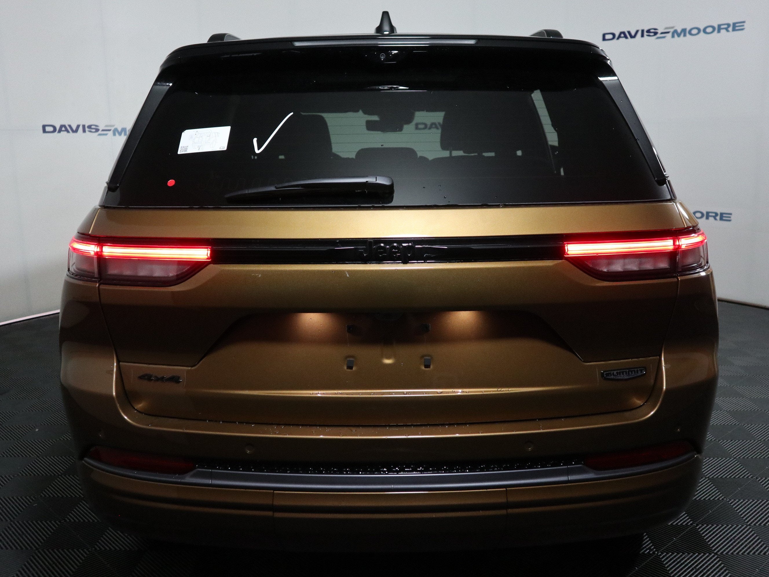 2027 Jeep Grand Cherokee Summit