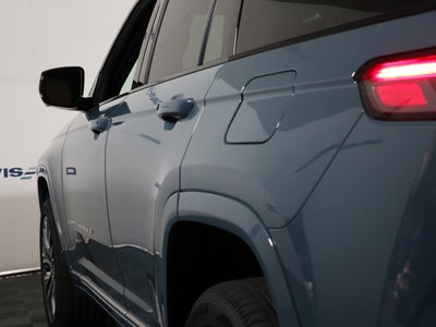 2026 Jeep Grand Cherokee Summit