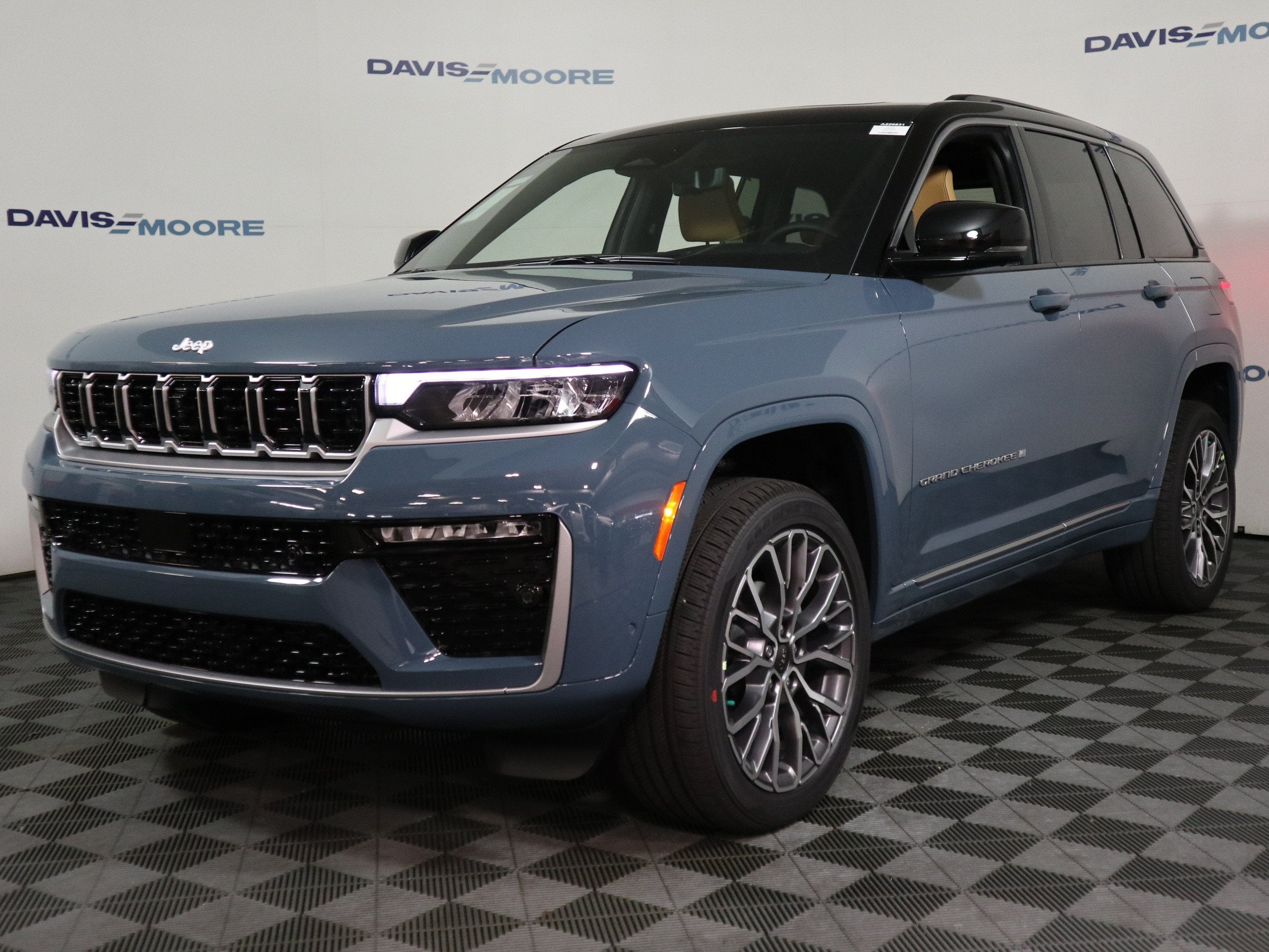 2026 Jeep Grand Cherokee Summit
