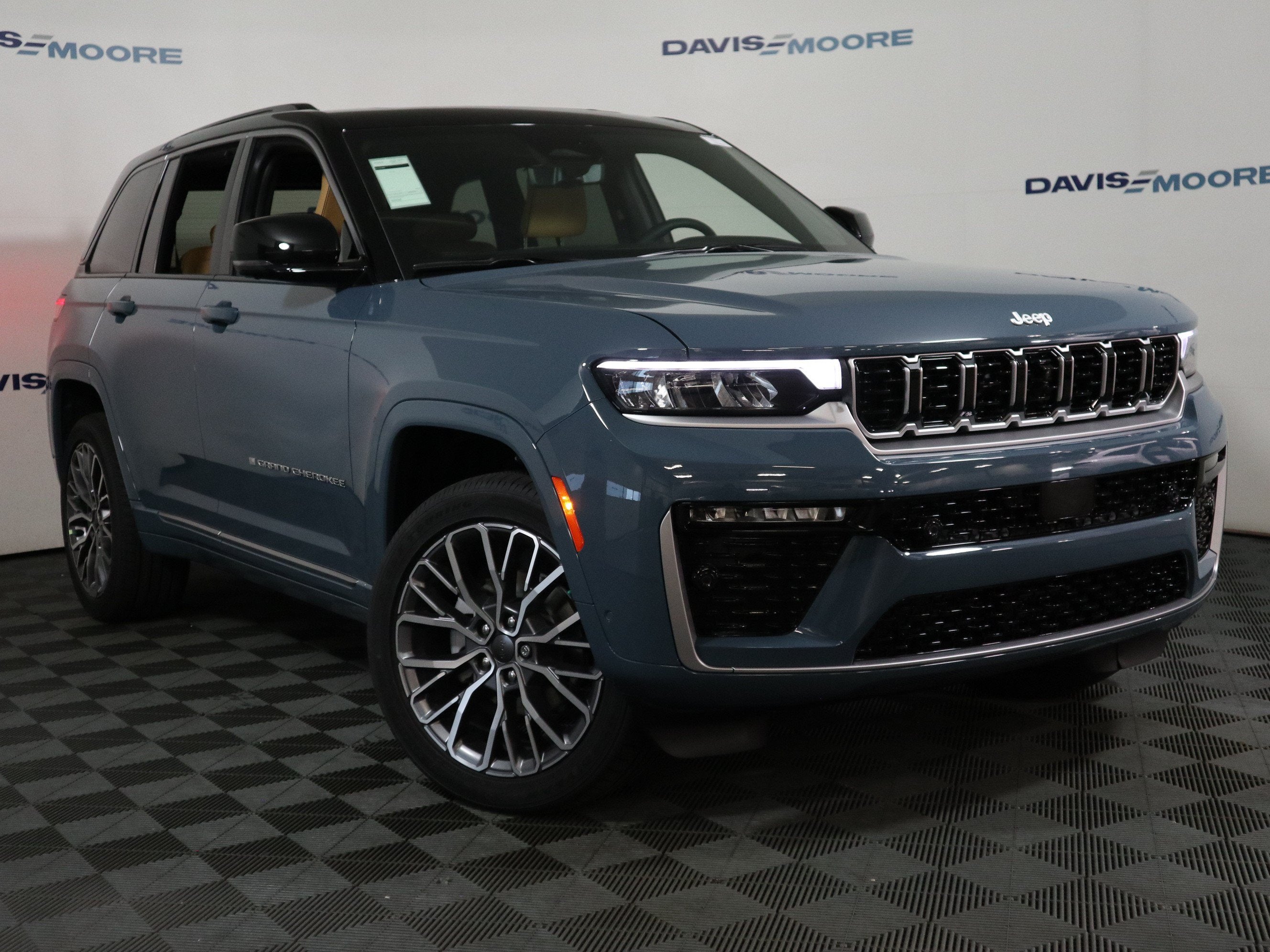 2026 Jeep Grand Cherokee Summit