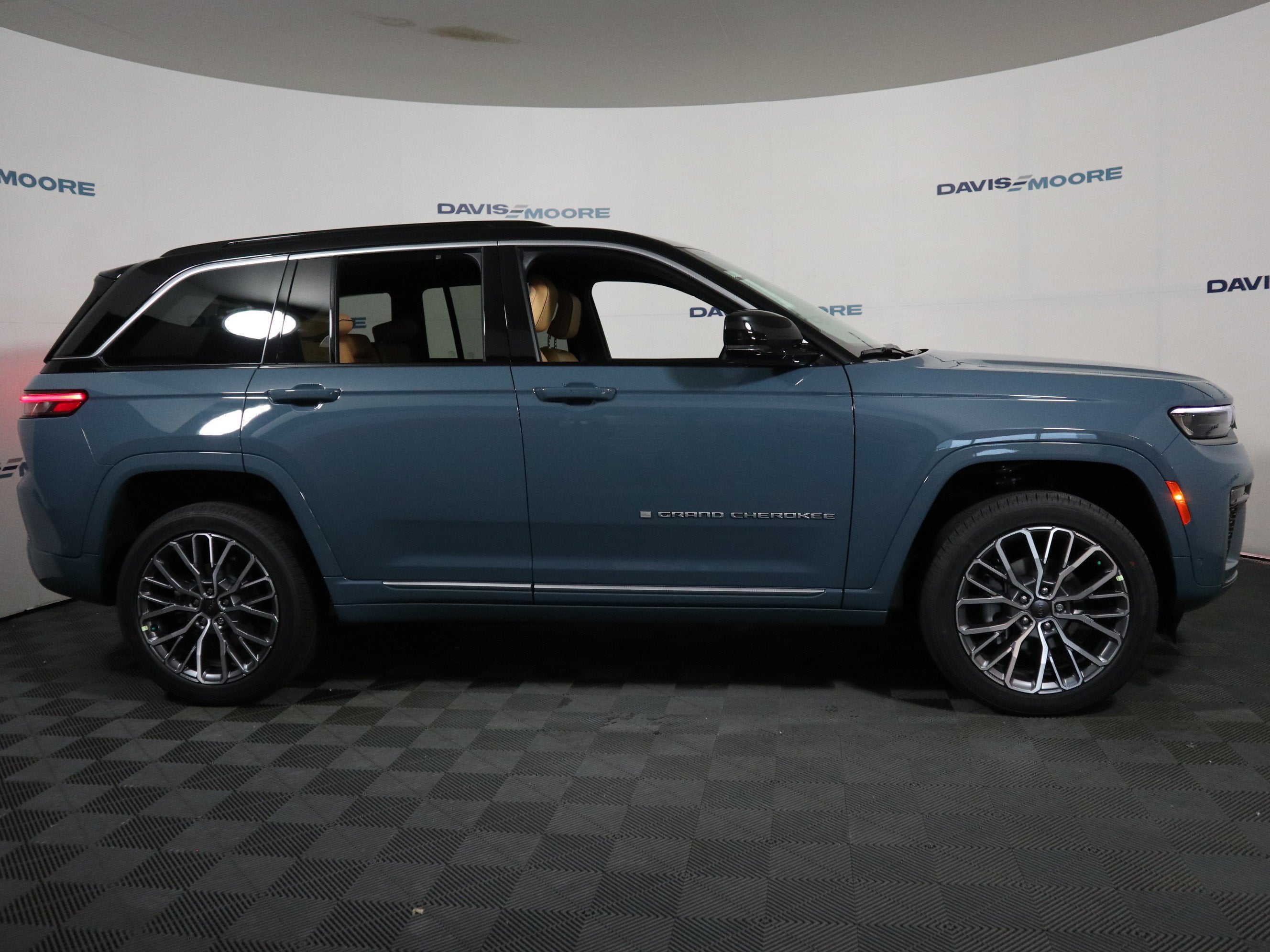 2026 Jeep Grand Cherokee Summit