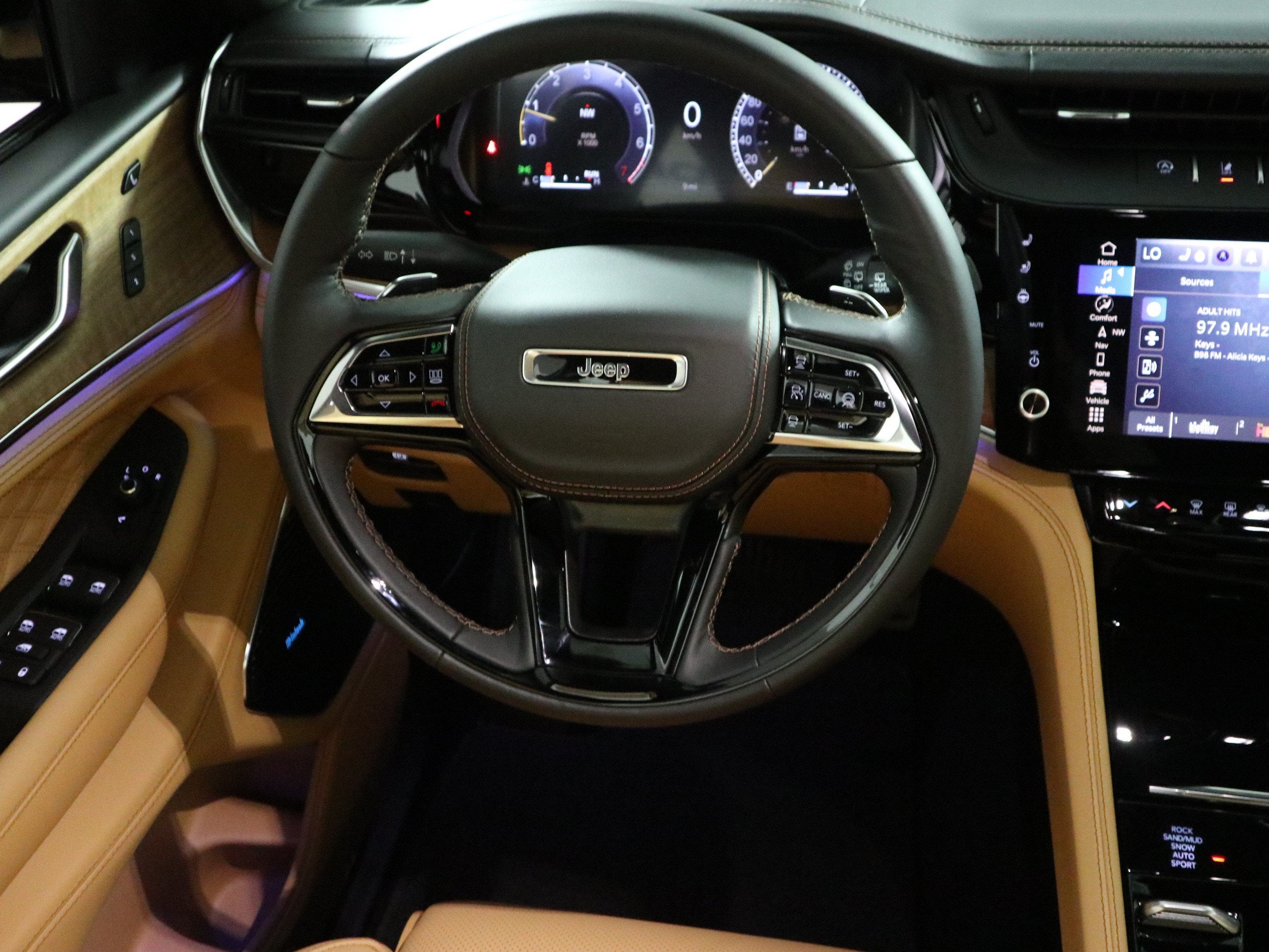 2027 Jeep Grand Cherokee Summit
