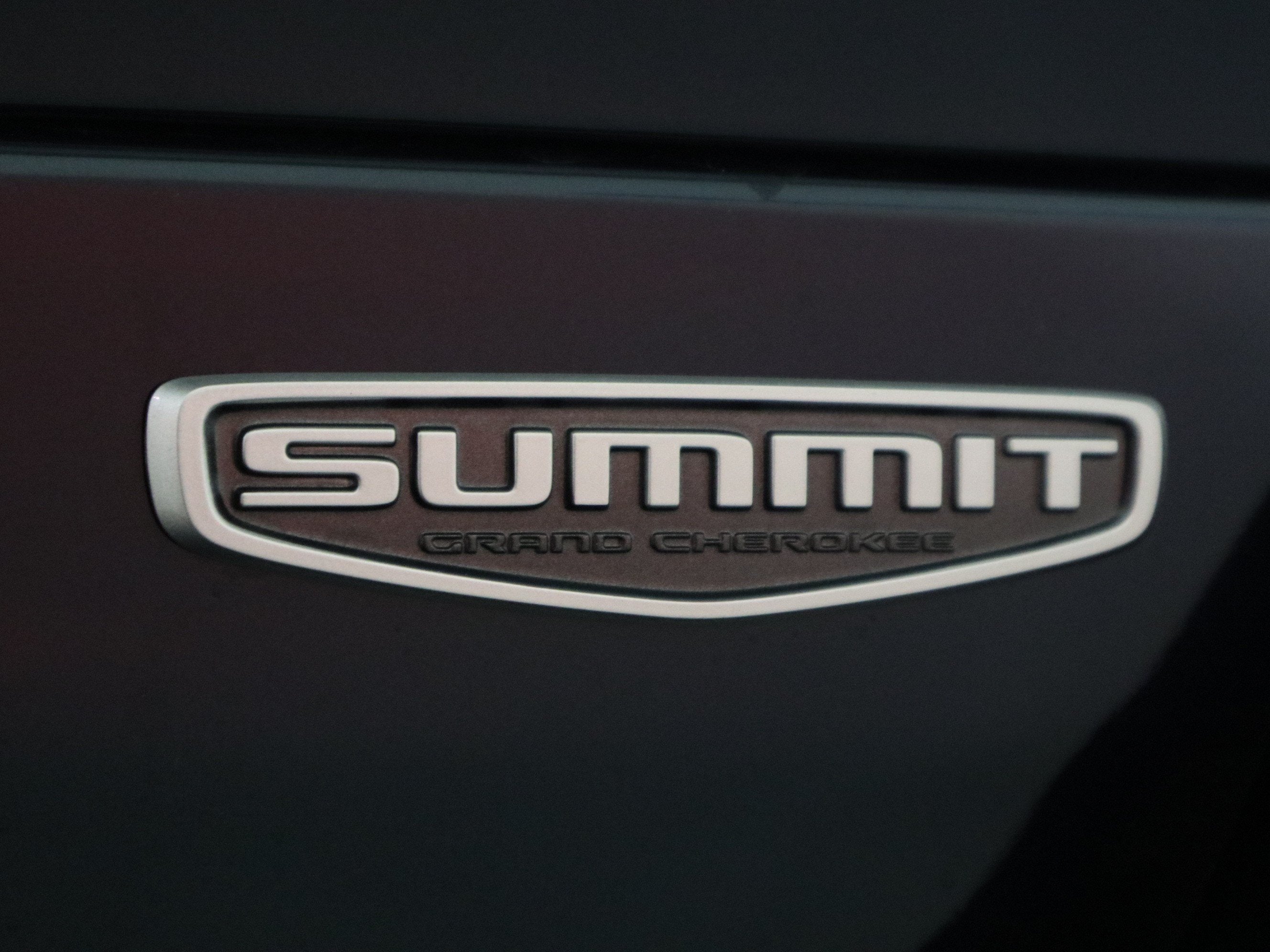2027 Jeep Grand Cherokee Summit