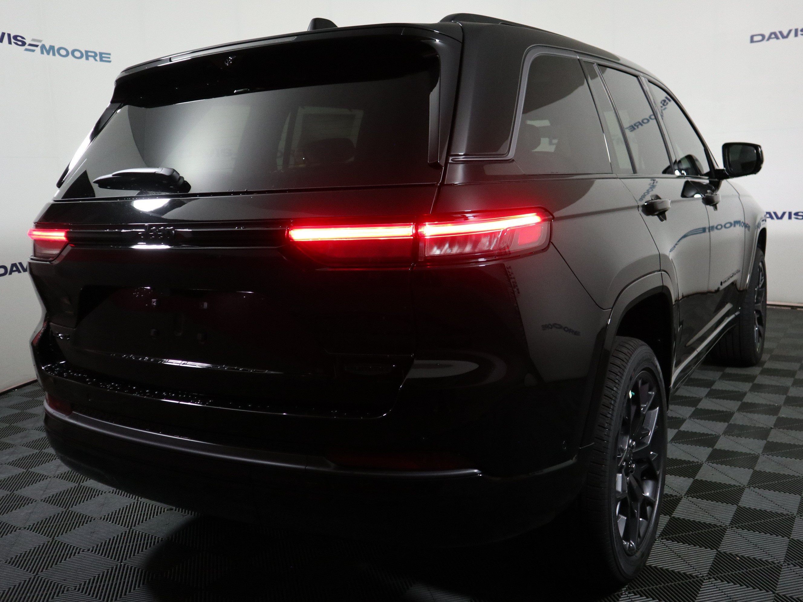 2026 Jeep Grand Cherokee Summit