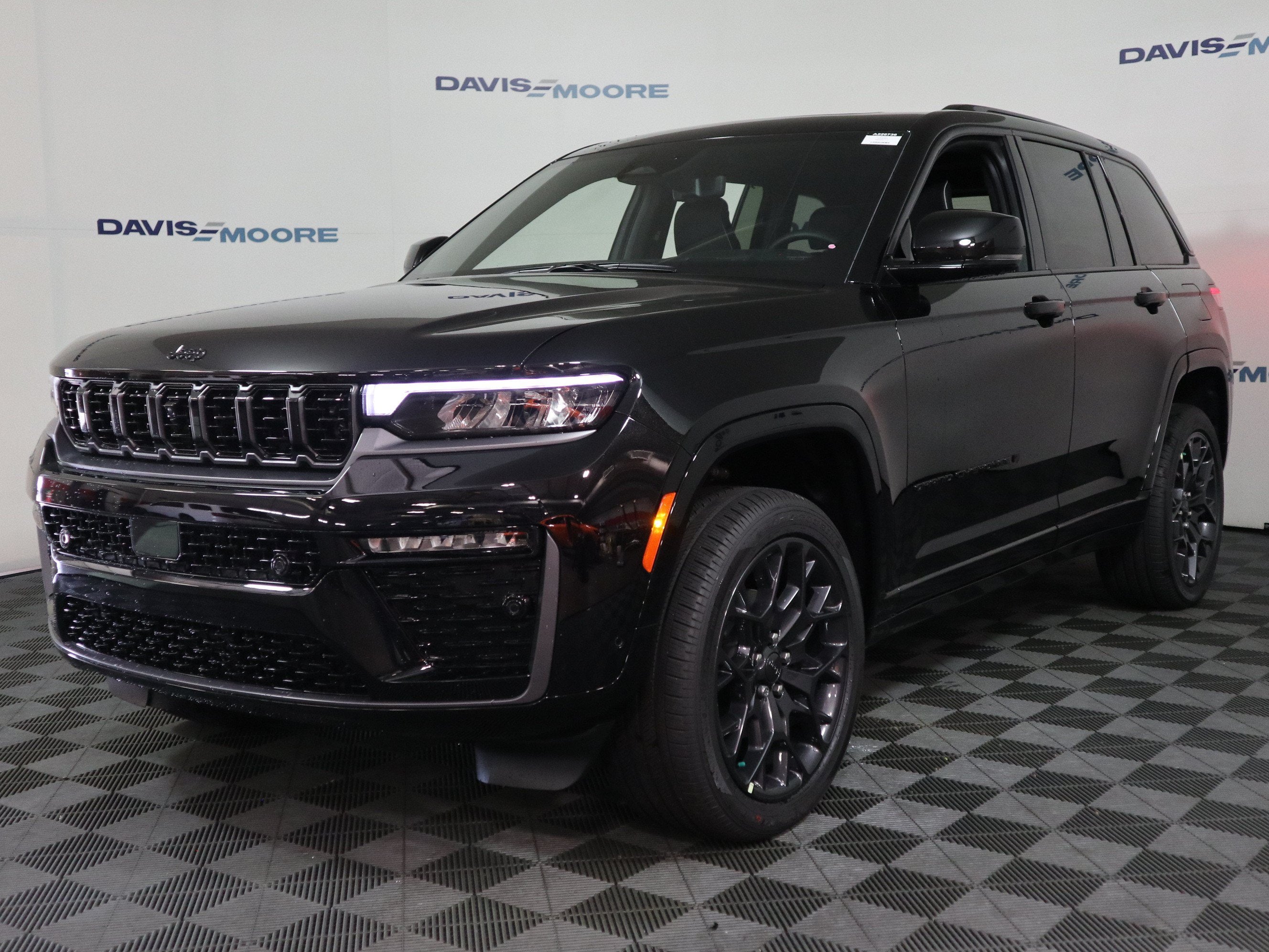 2026 Jeep Grand Cherokee Summit