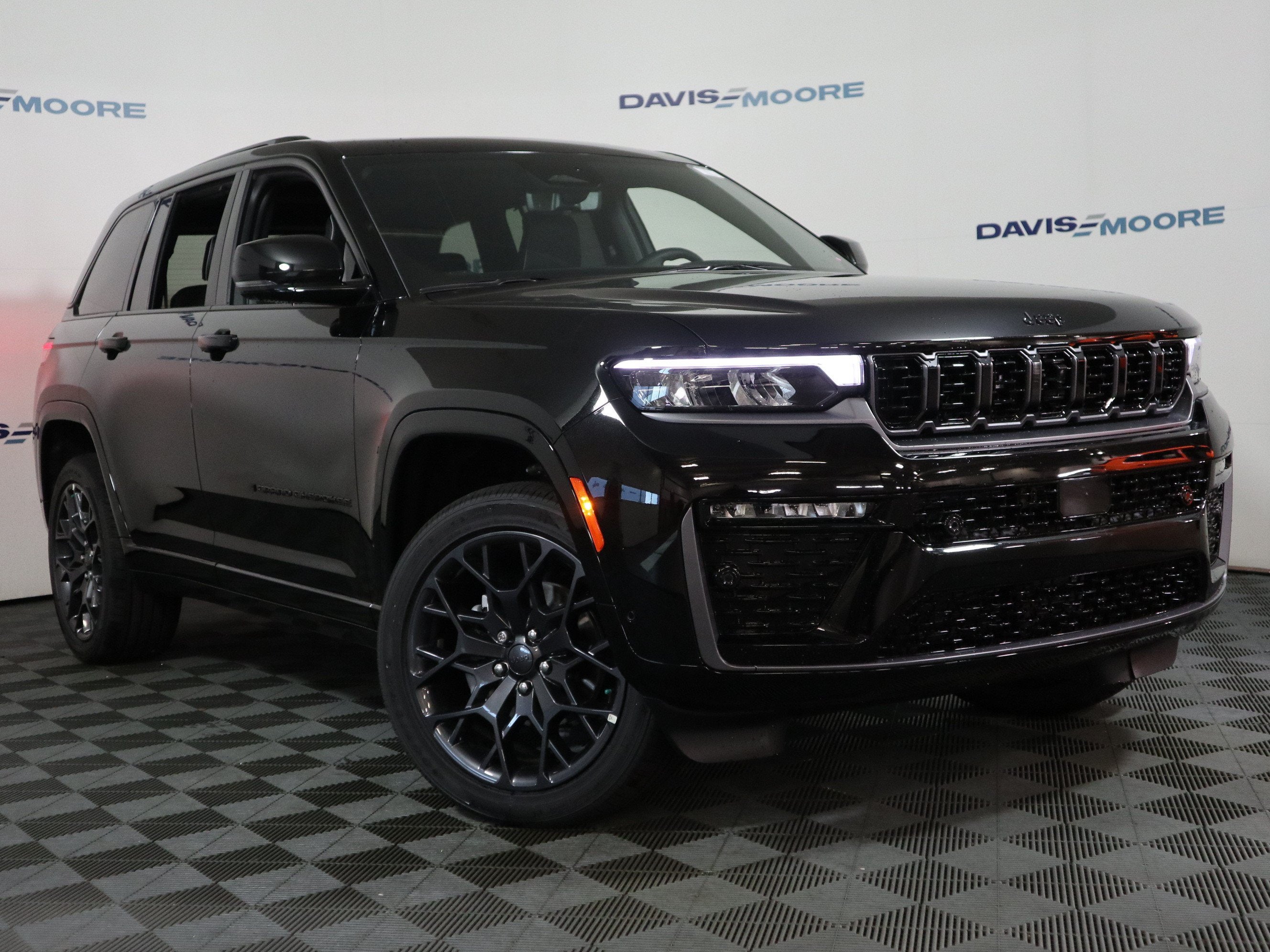 2026 Jeep Grand Cherokee Summit