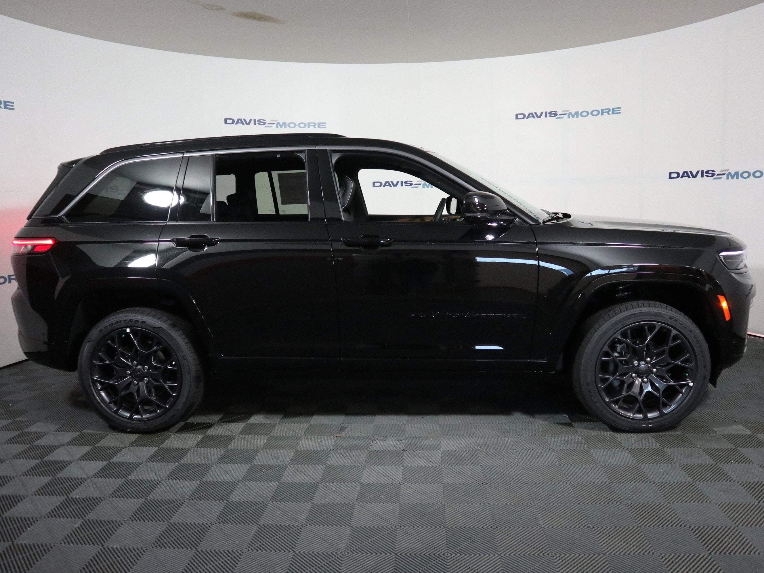 2026 Jeep Grand Cherokee Summit