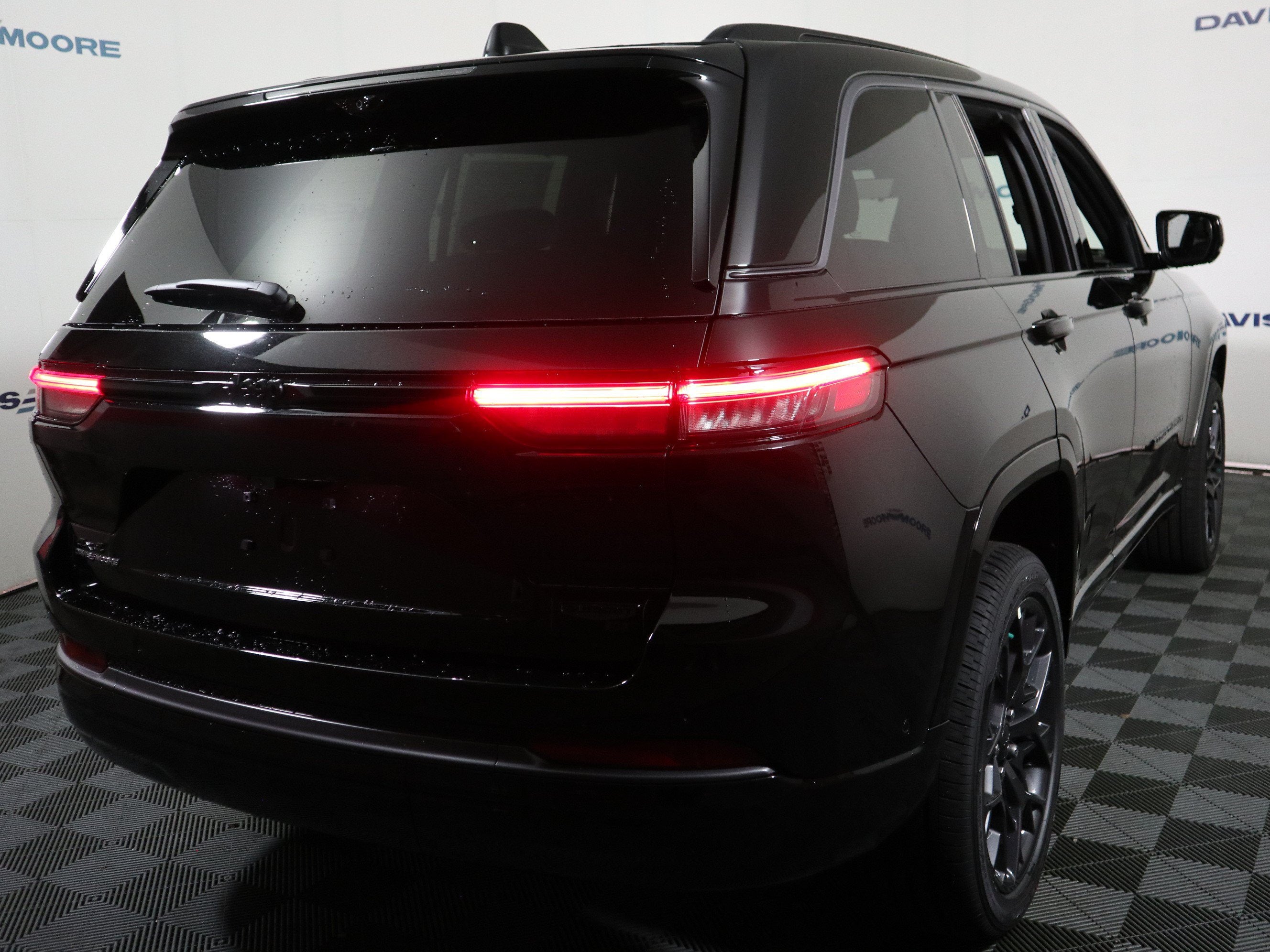 2026 Jeep Grand Cherokee Summit