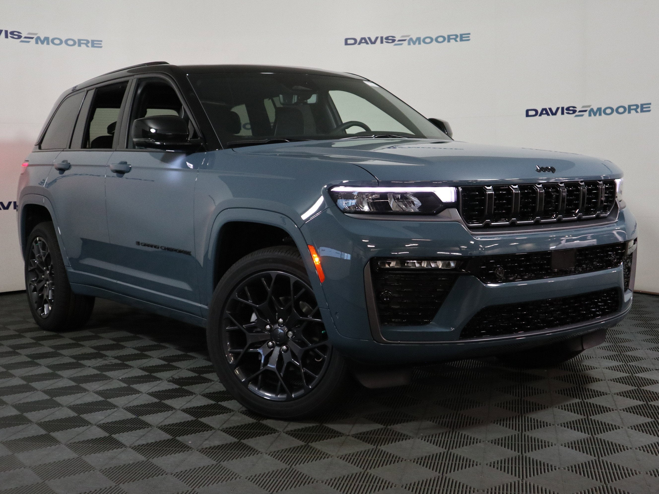 2026 Jeep Grand Cherokee Summit