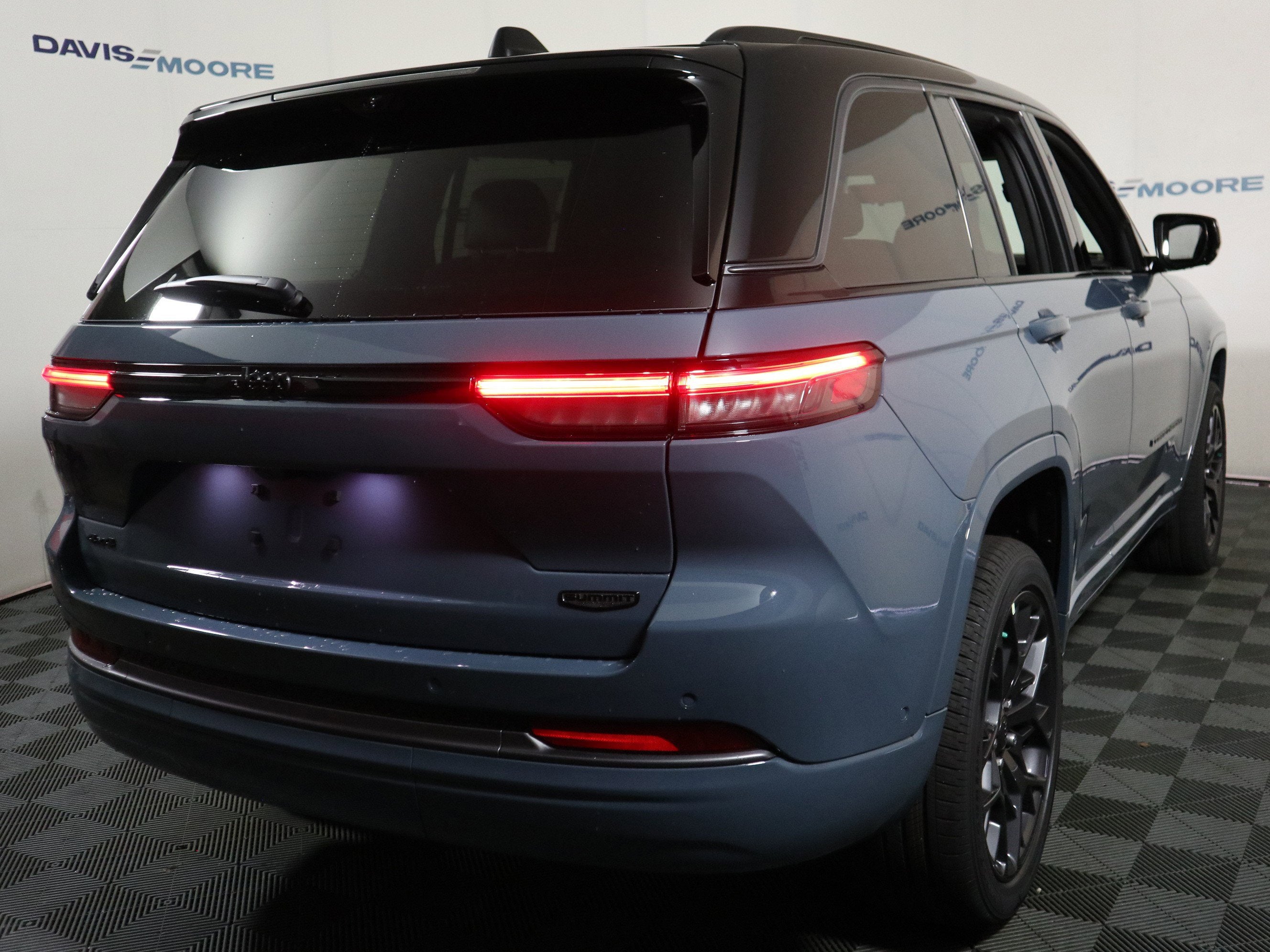 2026 Jeep Grand Cherokee Summit