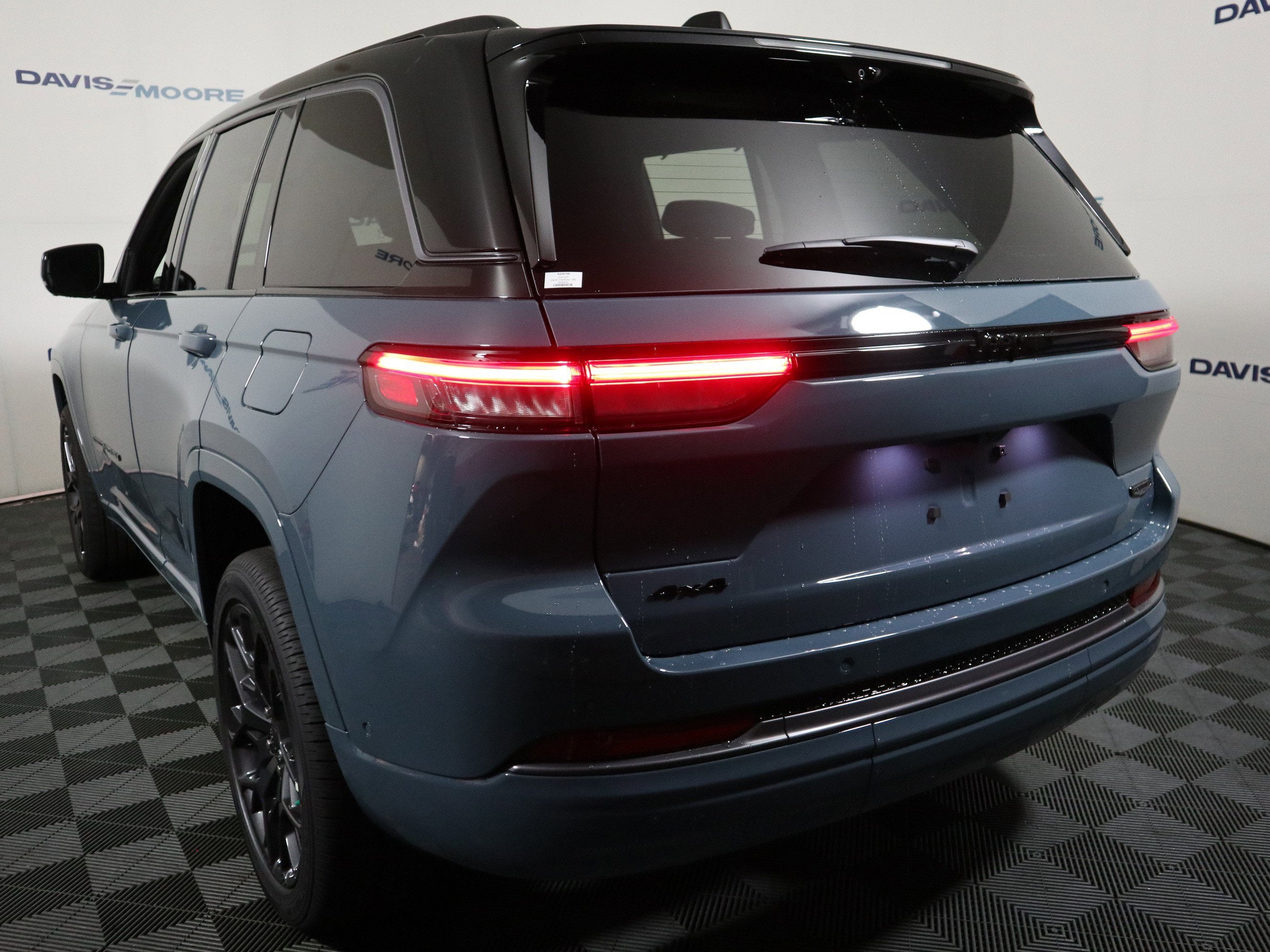 2026 Jeep Grand Cherokee Summit