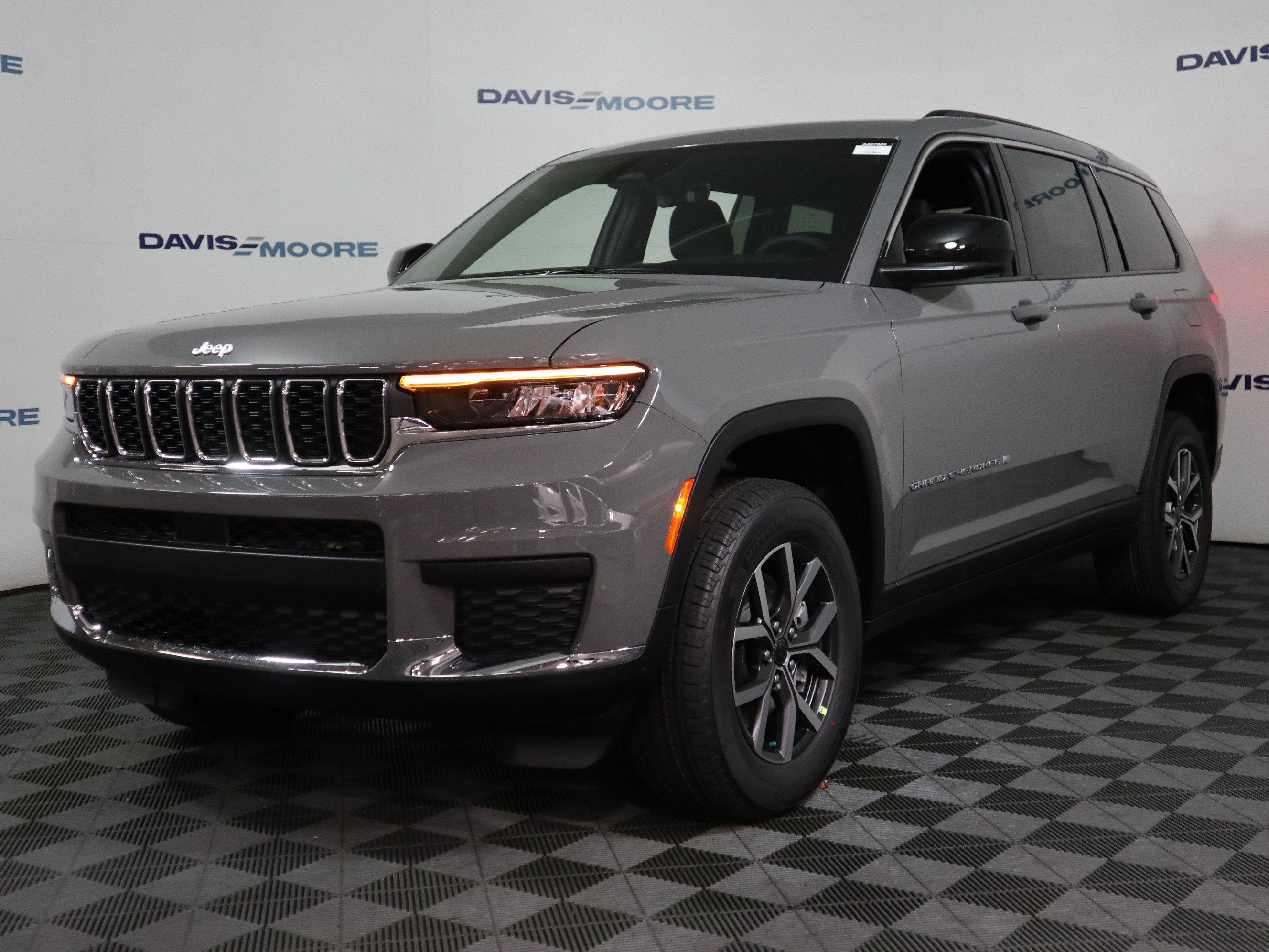2027 Jeep Grand Cherokee L Laredo X